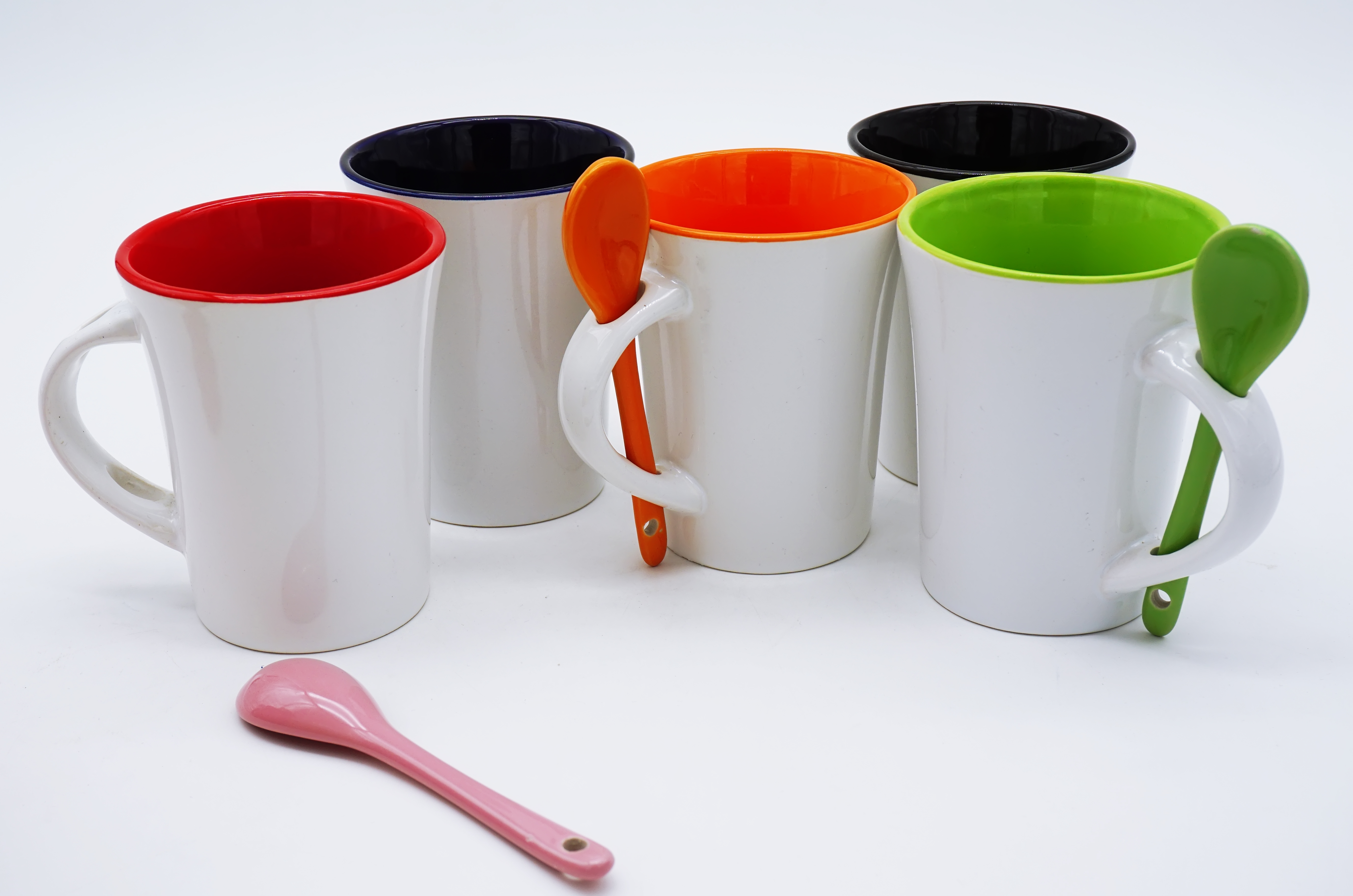 11OZ ceramic color coated coffee mug with spoon