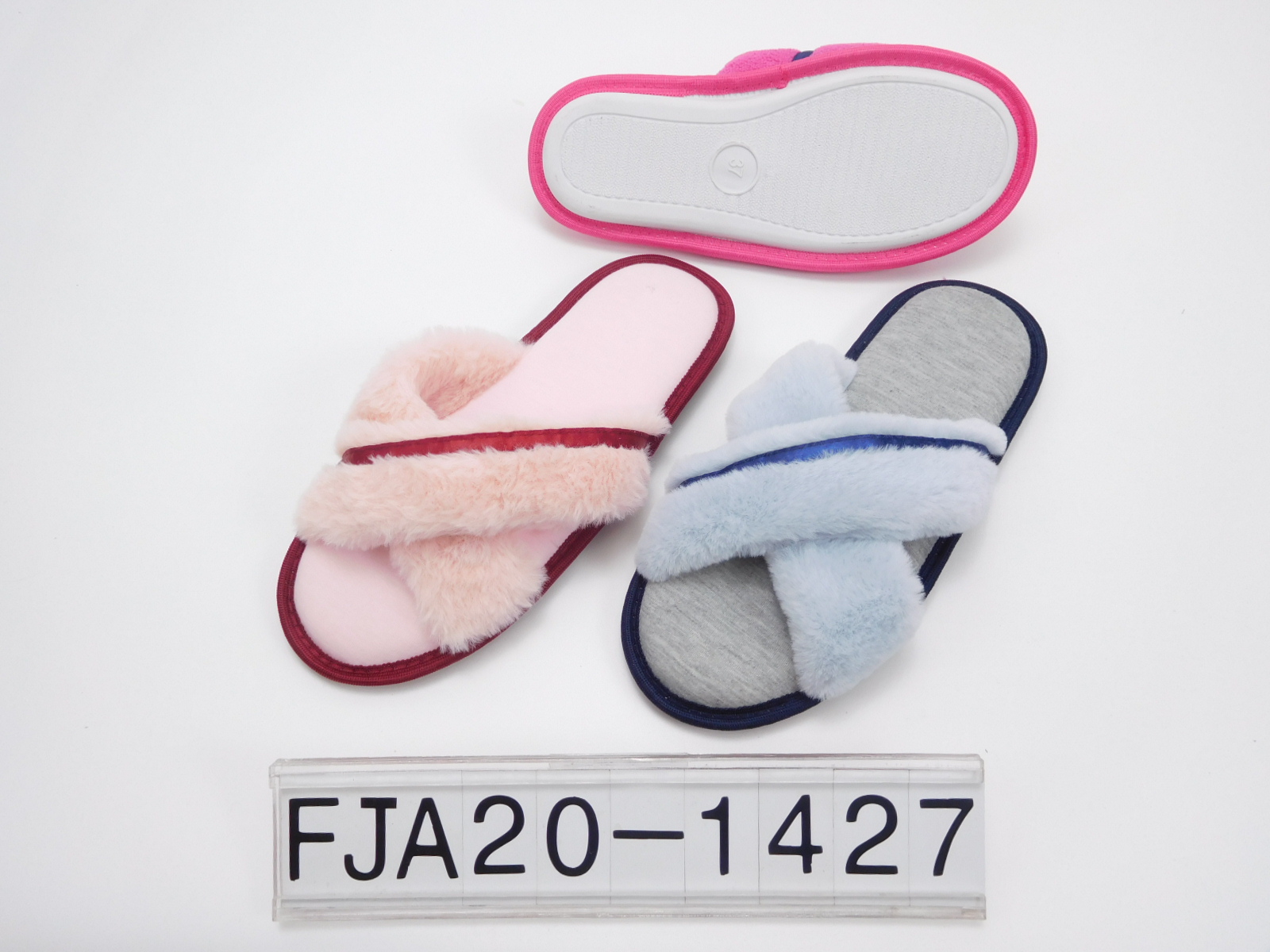 Indoor ladies slippers