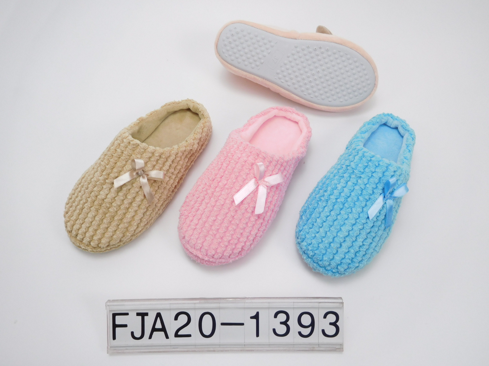Indoor ladies slippers
