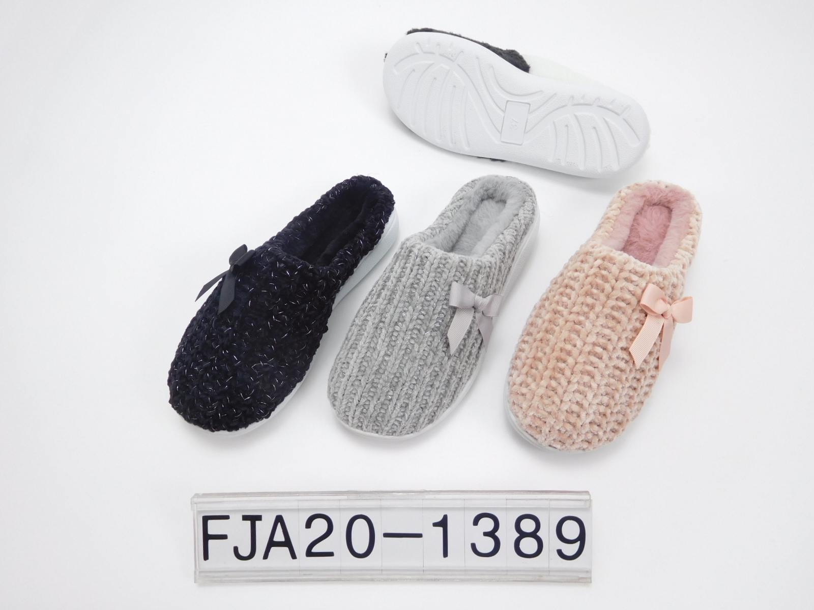 Indoor ladies slippers