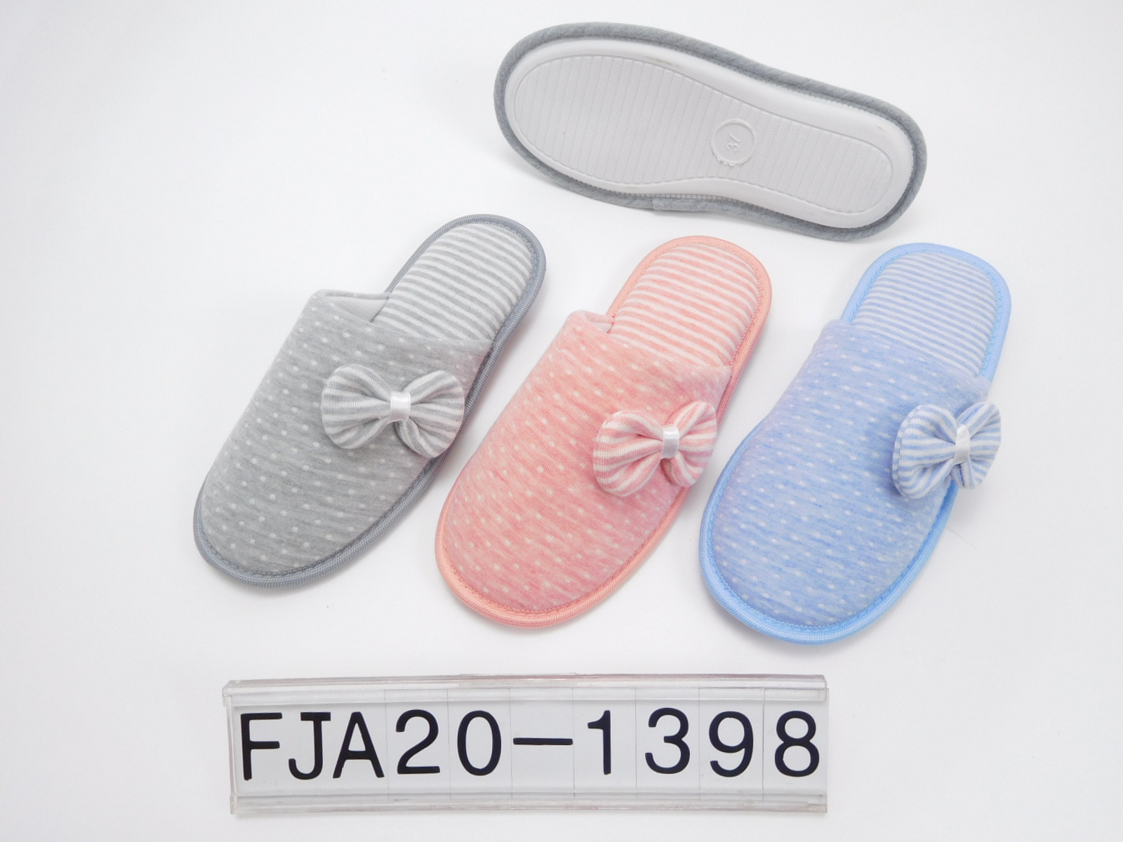 Indoor ladies slippers