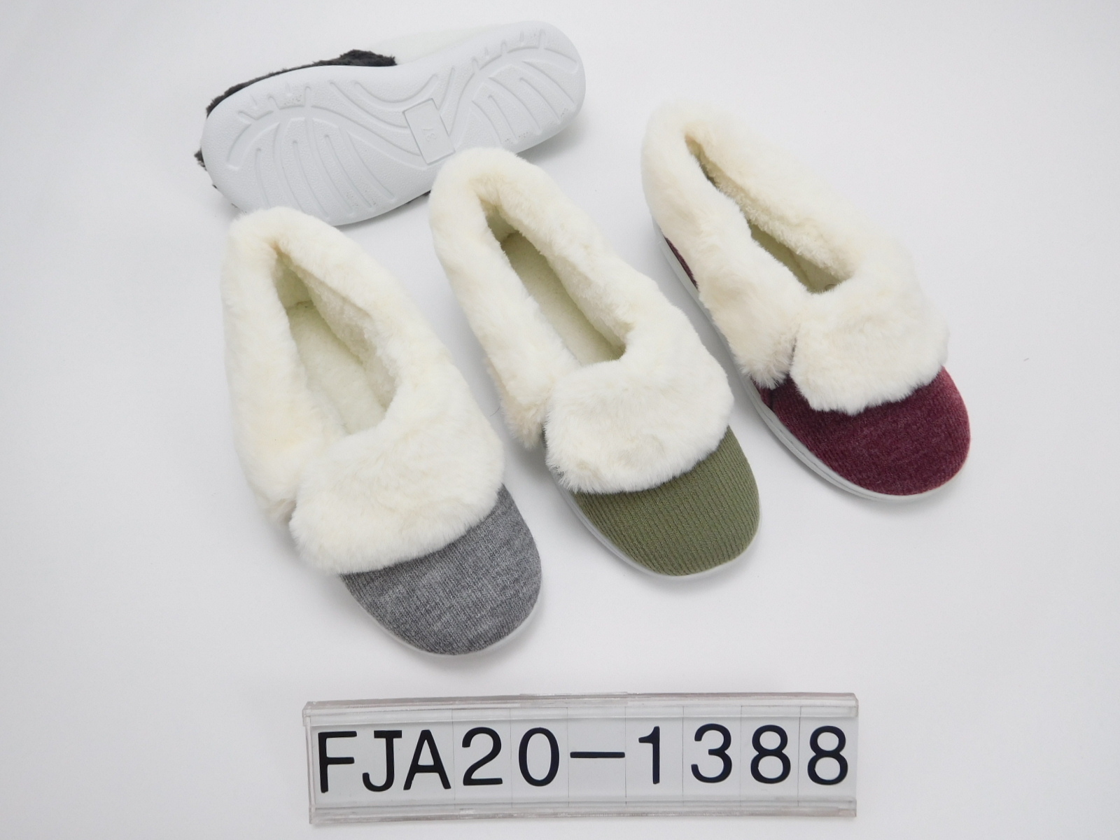 Indoor ladies slippers