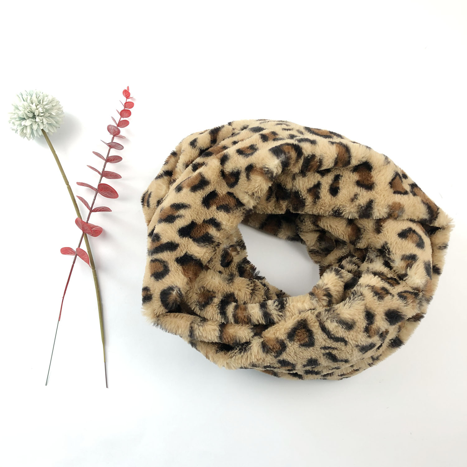 Ladies Winter Supersoft Fashion Leopard Faux Fur Snood