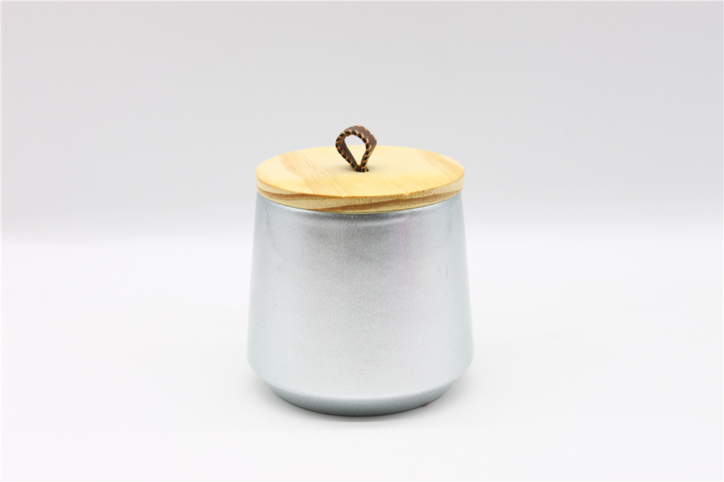 Electroplated ceramic canister