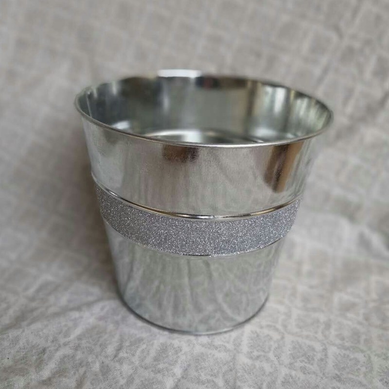 Round flower zinc pot