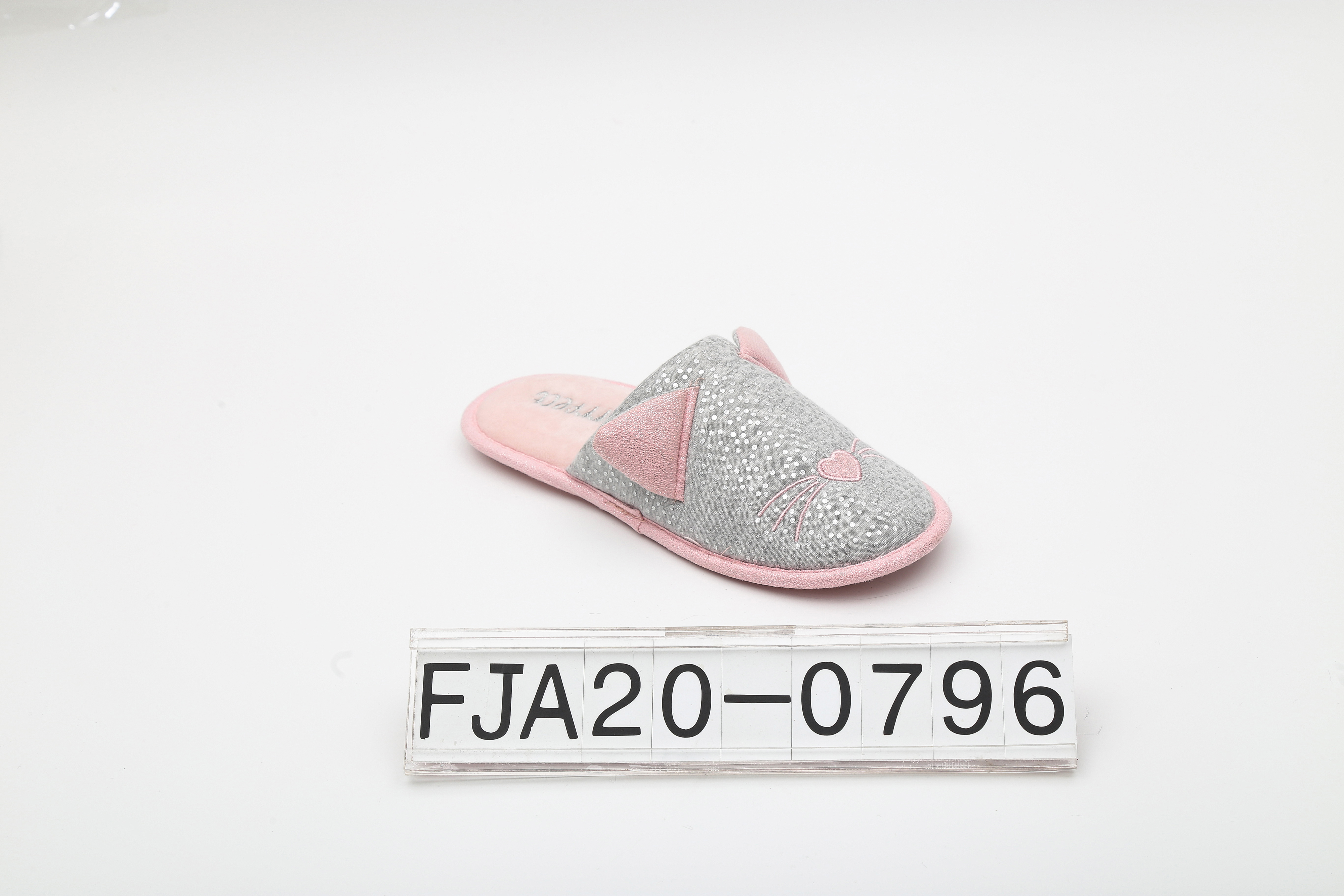 Indoor ladies slippers