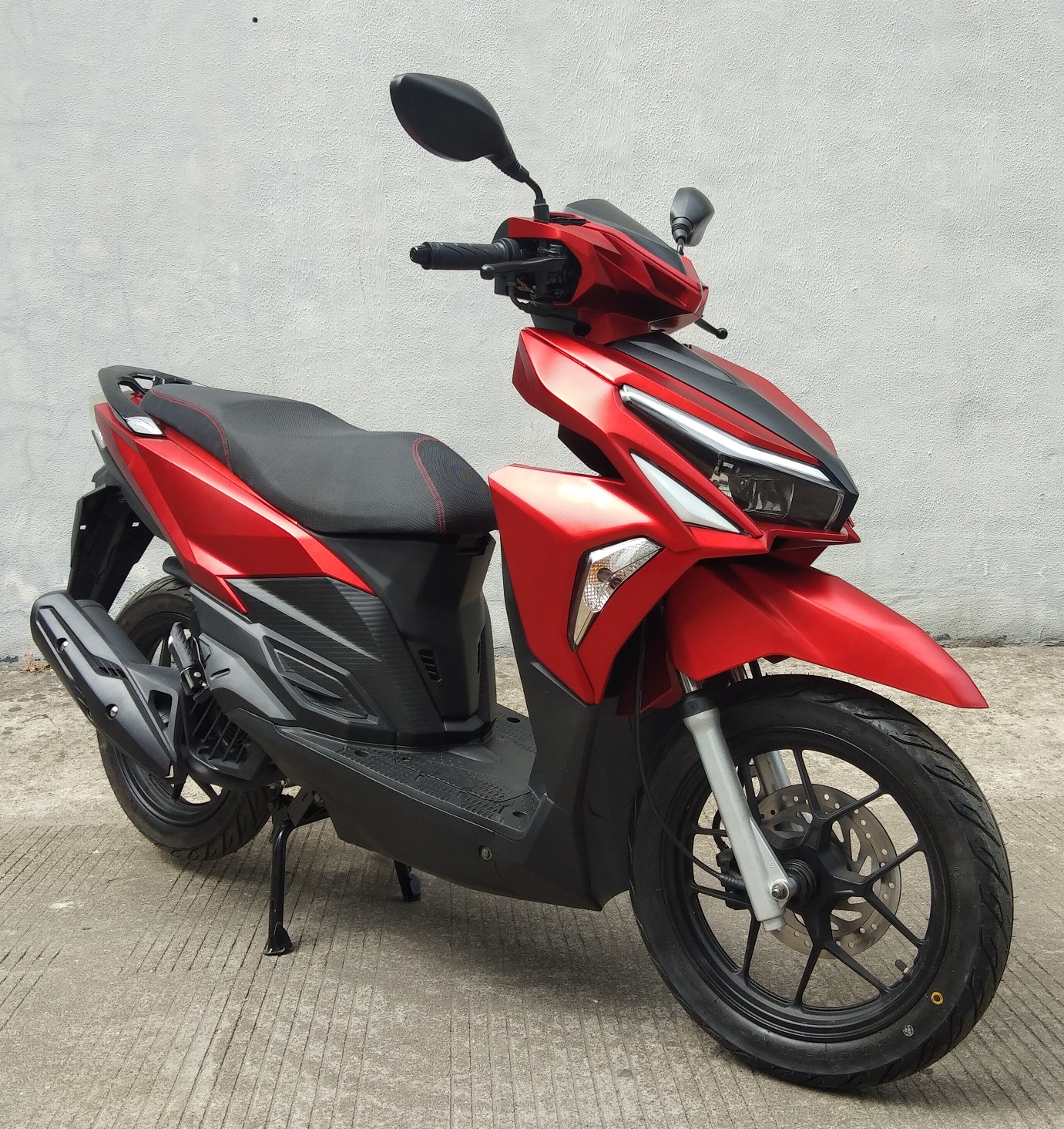Click Design 125cc/110cc Geely Motorcycle Scooter CCC CE