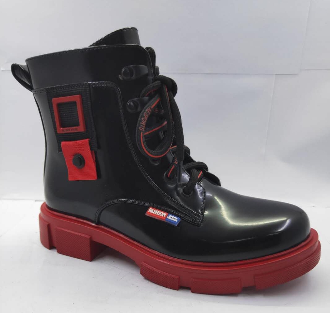 BOOTS