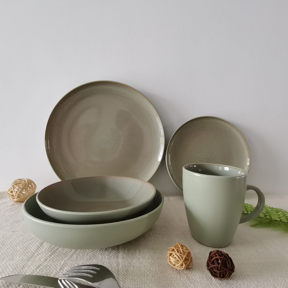 Reactive glaze