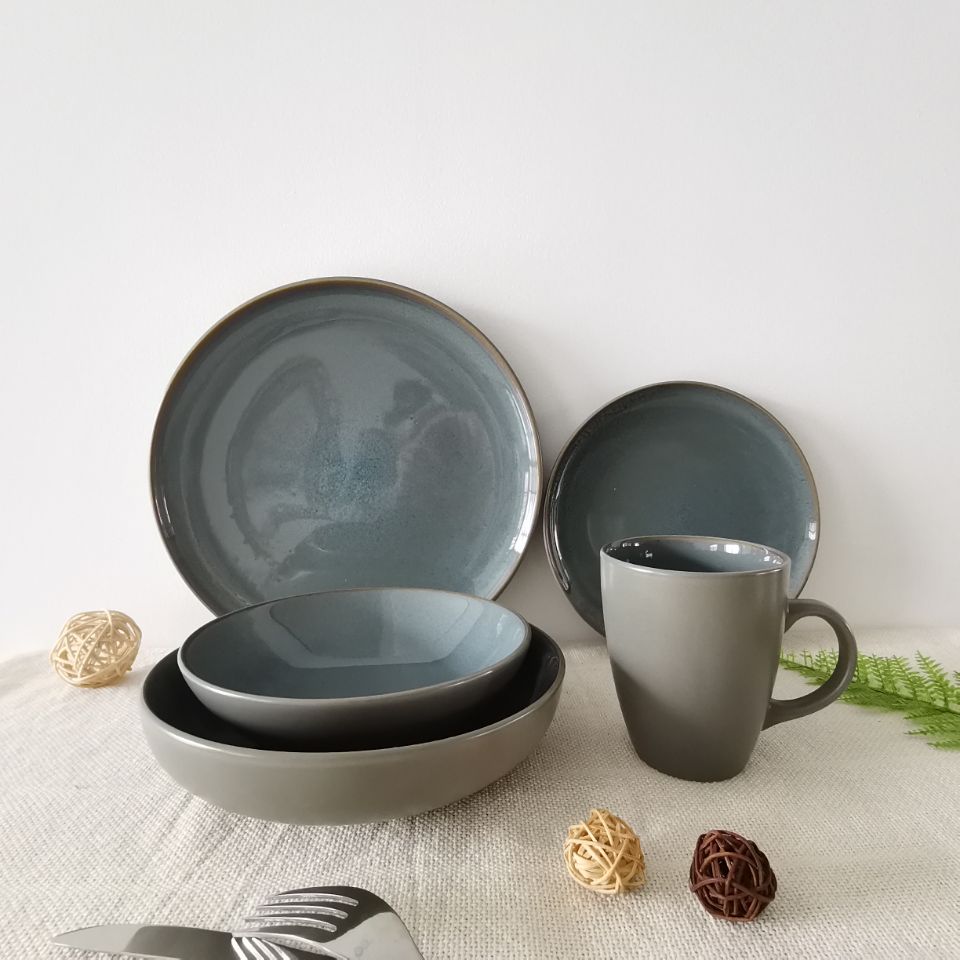 Reactive glaze