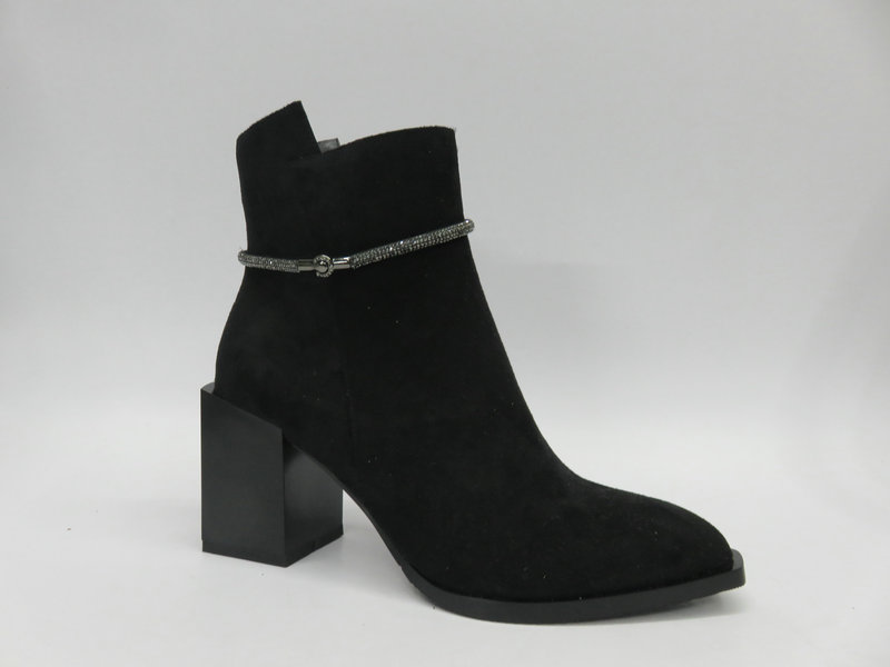 lady's booties