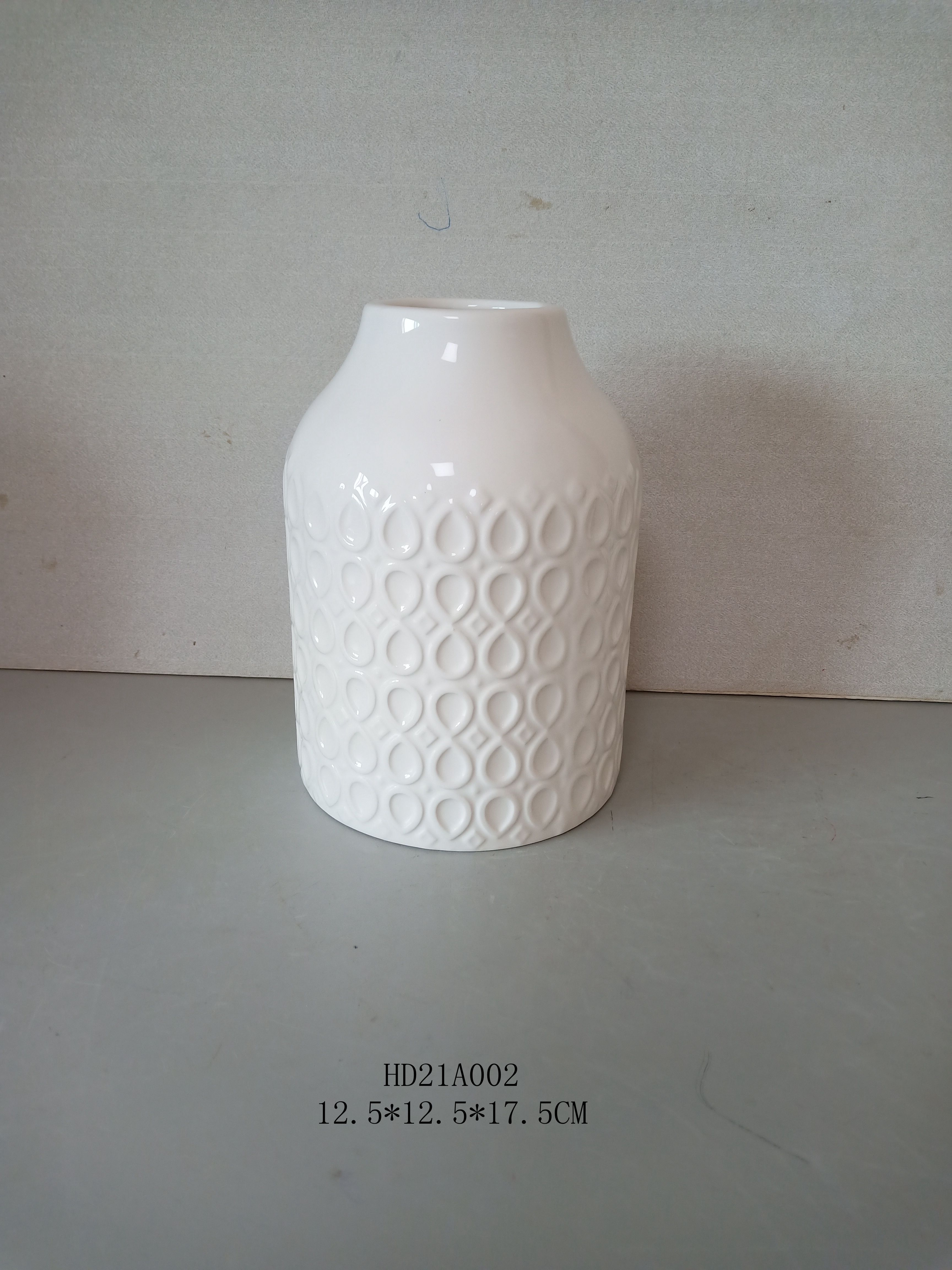 geometry design ceramic vase
