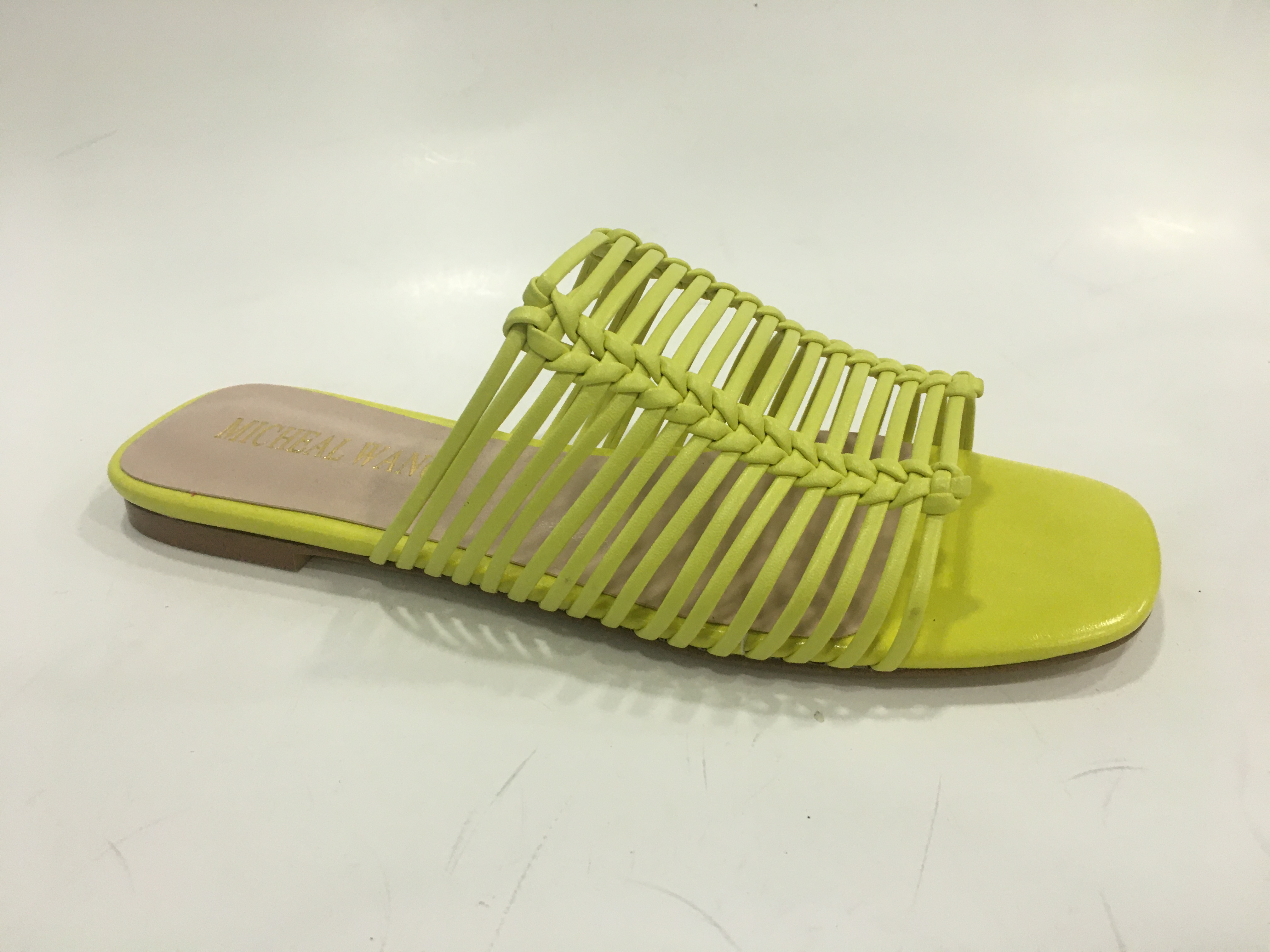 GUANGZHOU RUILI FOOTWEAR CO,LTD – ropa deportiva 4