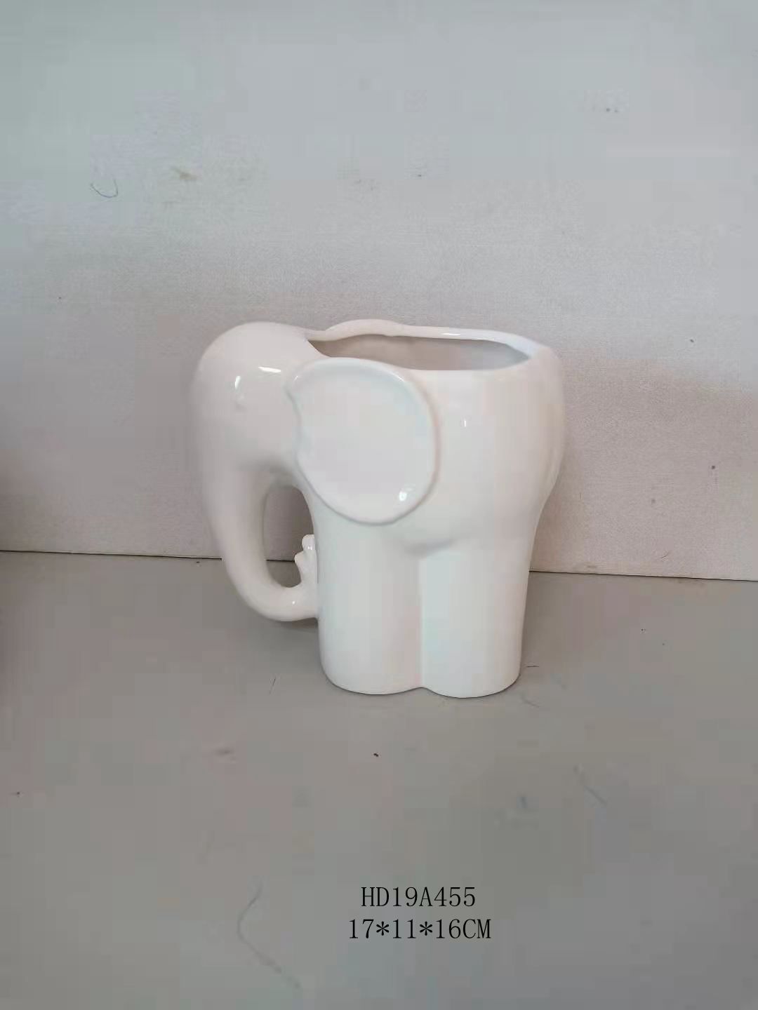 white colour elephant shape dolomite ceramic pot