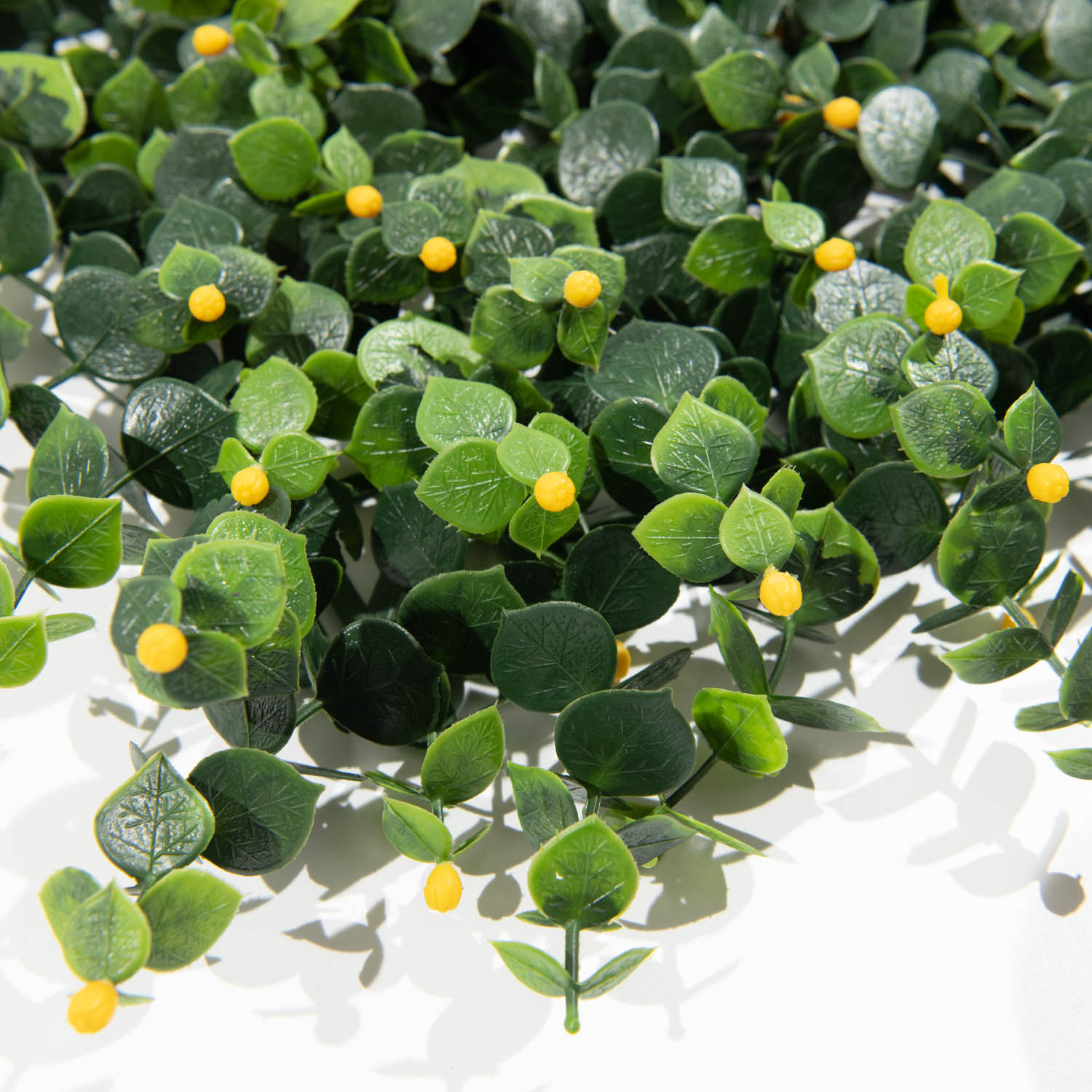 Artificial Fence Synthetic Berry Artificial Leaves for Outdoor Wall Decoration
