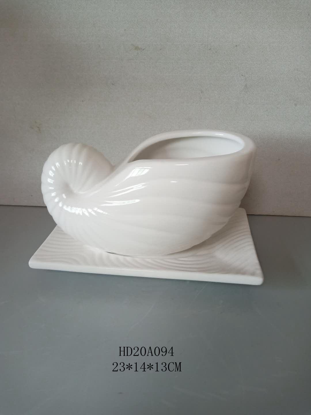 white colour trumpet shell ceramic pot