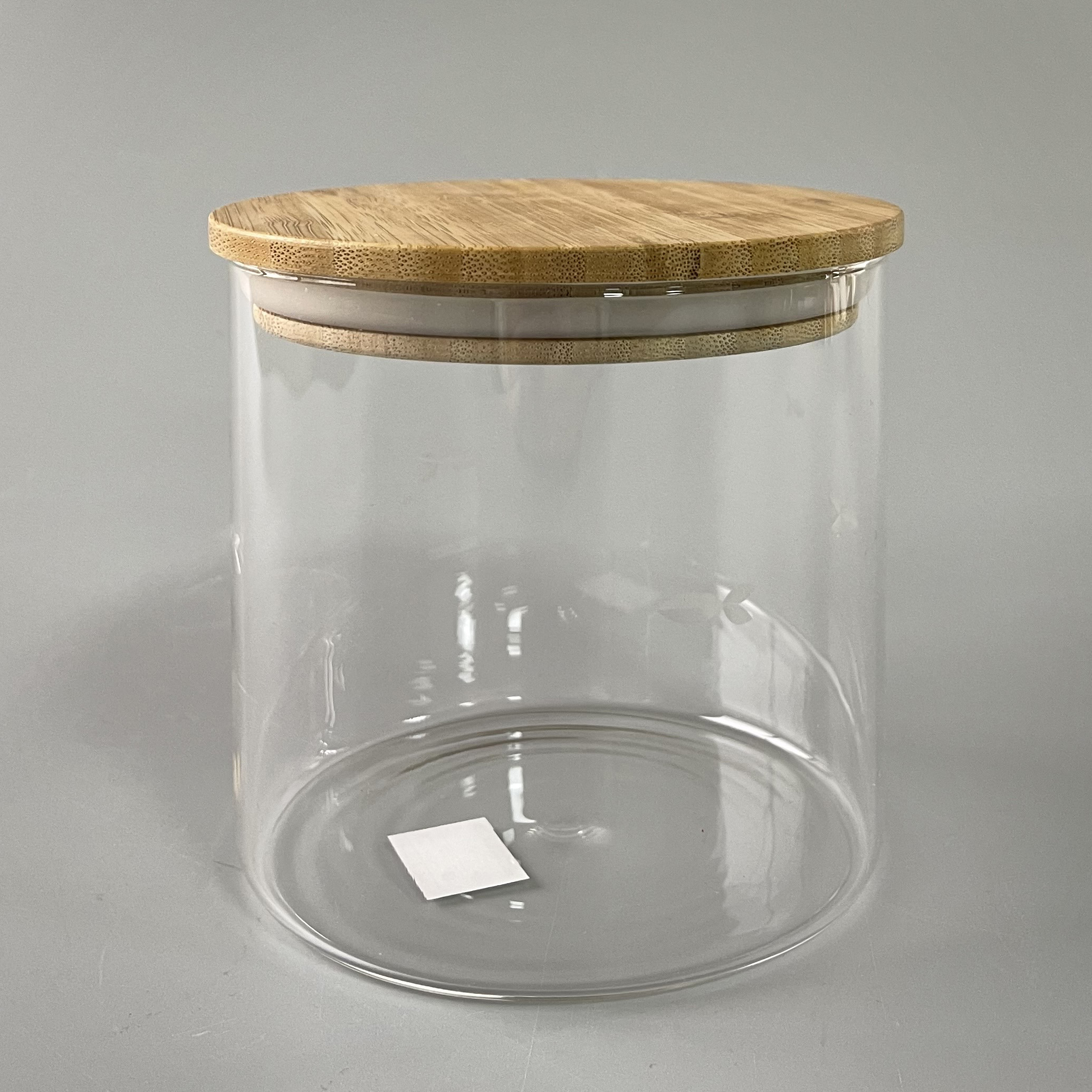 Heat-resistant glass bottle with bamboo lid