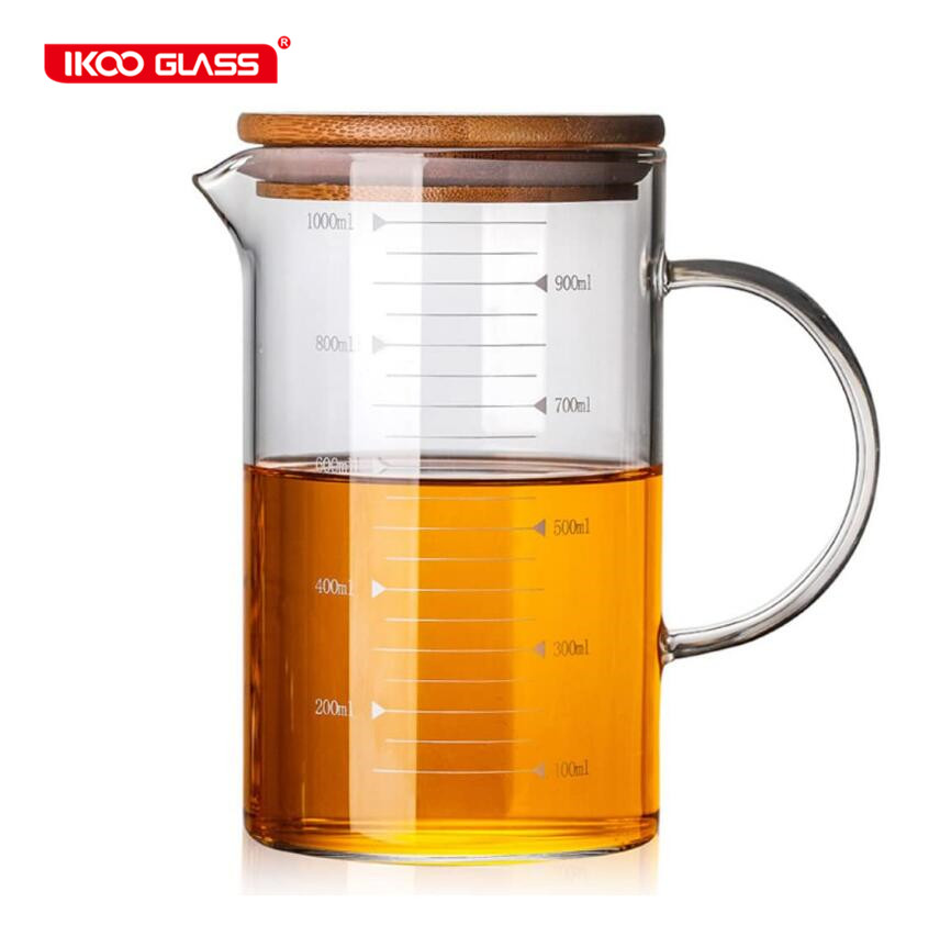 glass measuring cup with bamboo lid