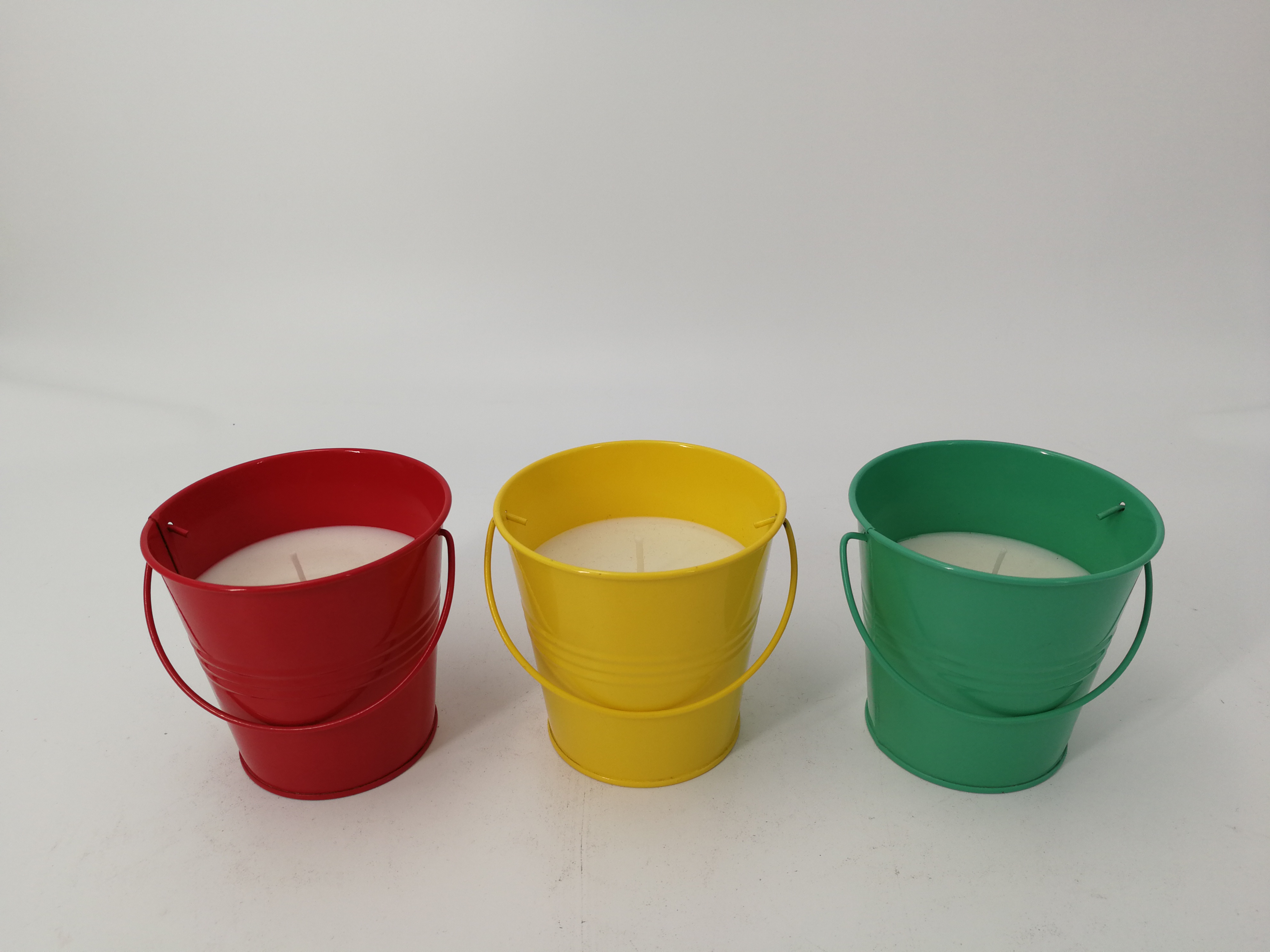 Iron bucket scented candle