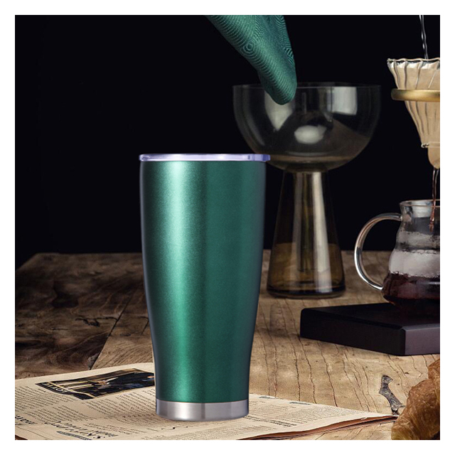 Vacuum tumbler