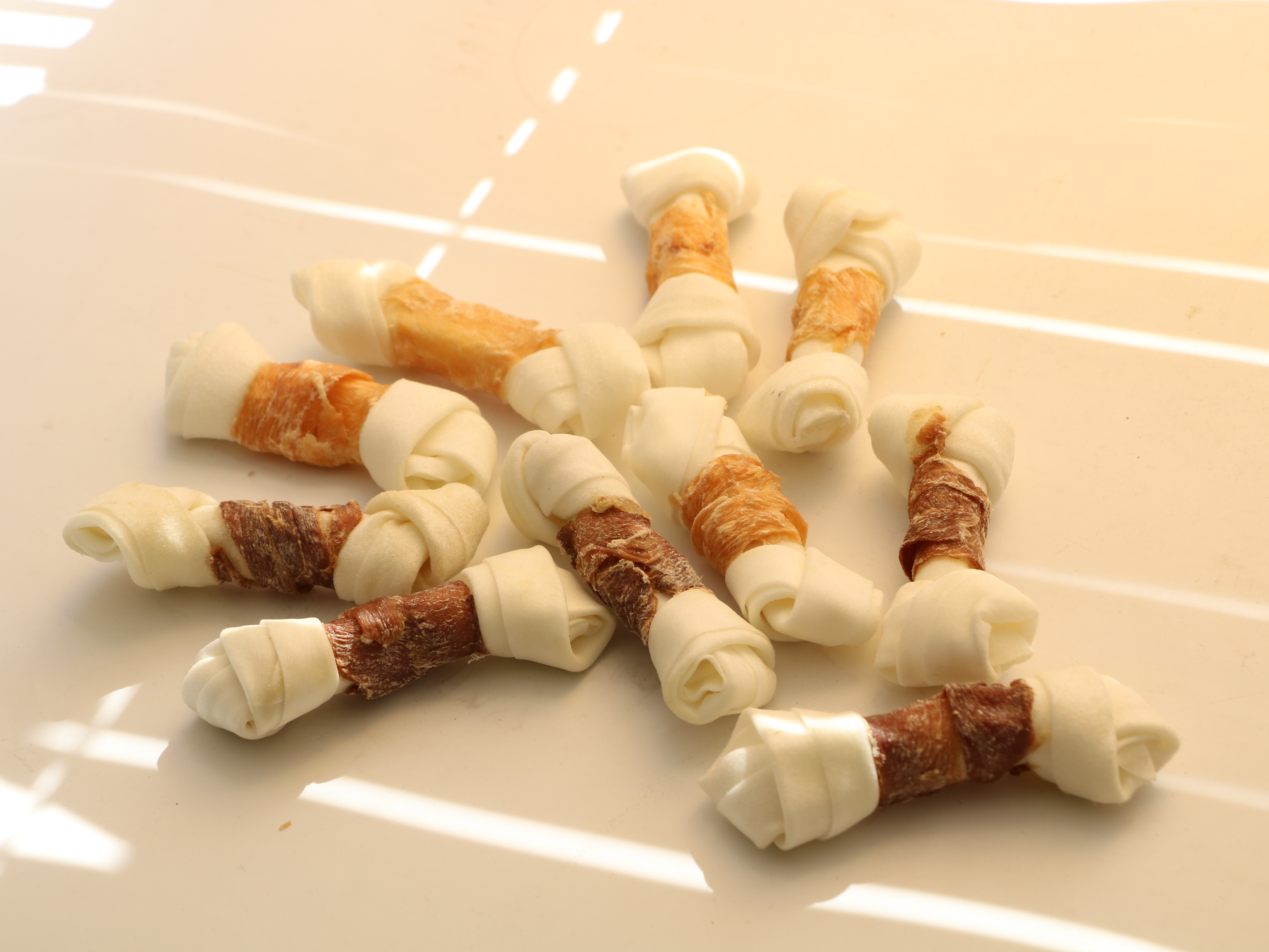 Bleached Knotted Bone With Chicken