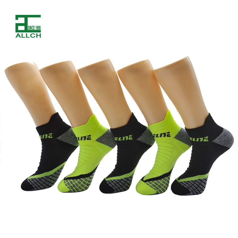 M-88 Male Sport Running Performance Athletic Protection Foot Ankle Basketball Socks For Mens