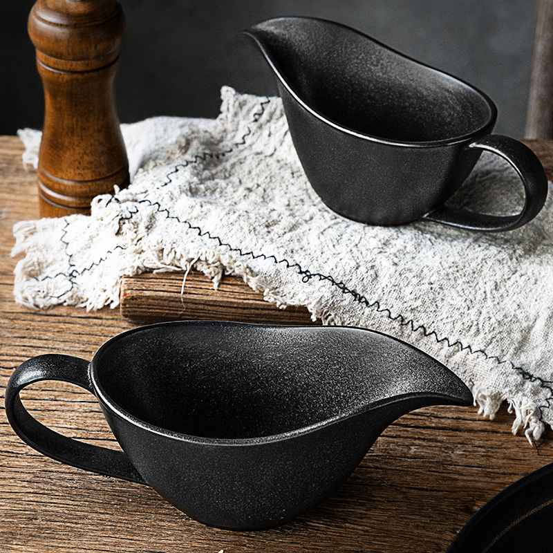 Cast-iron-look Gravy boat