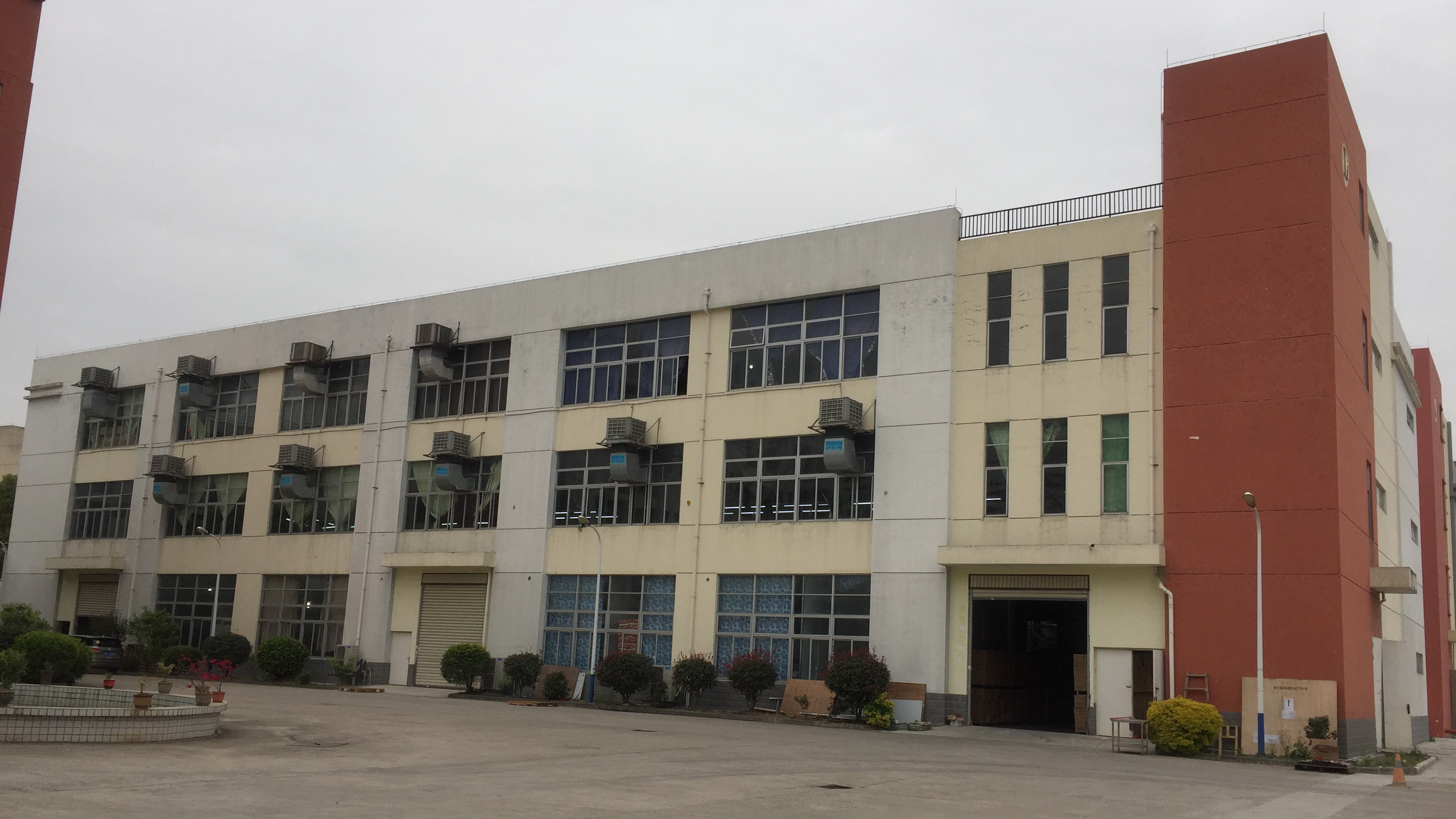 Fujian Yingmao Garment Industrial Co., Ltd. – windproof clothing 3