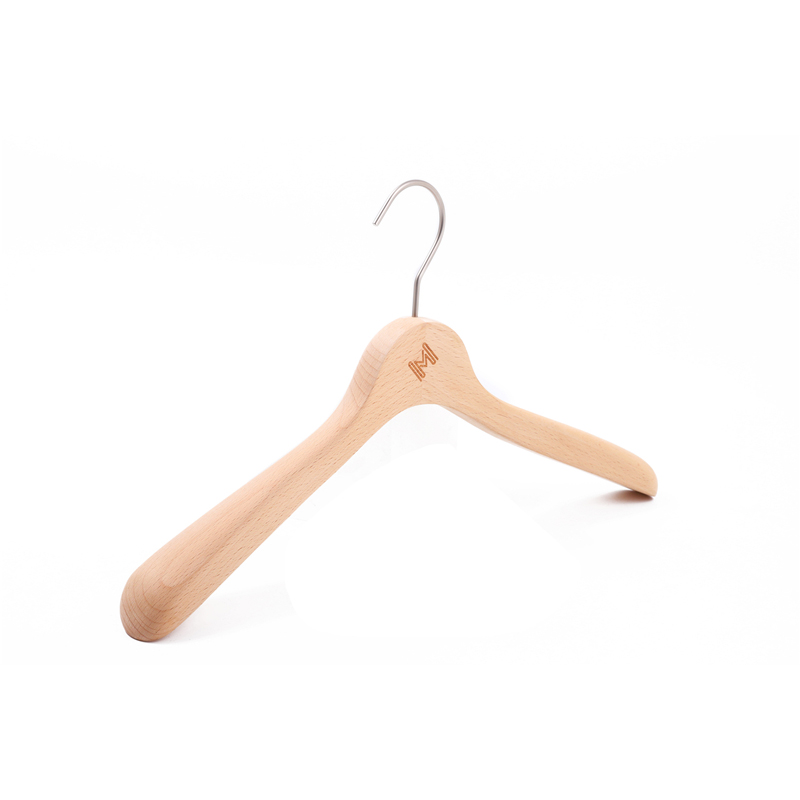 2021 FSC Beech wooden hanger for garment display