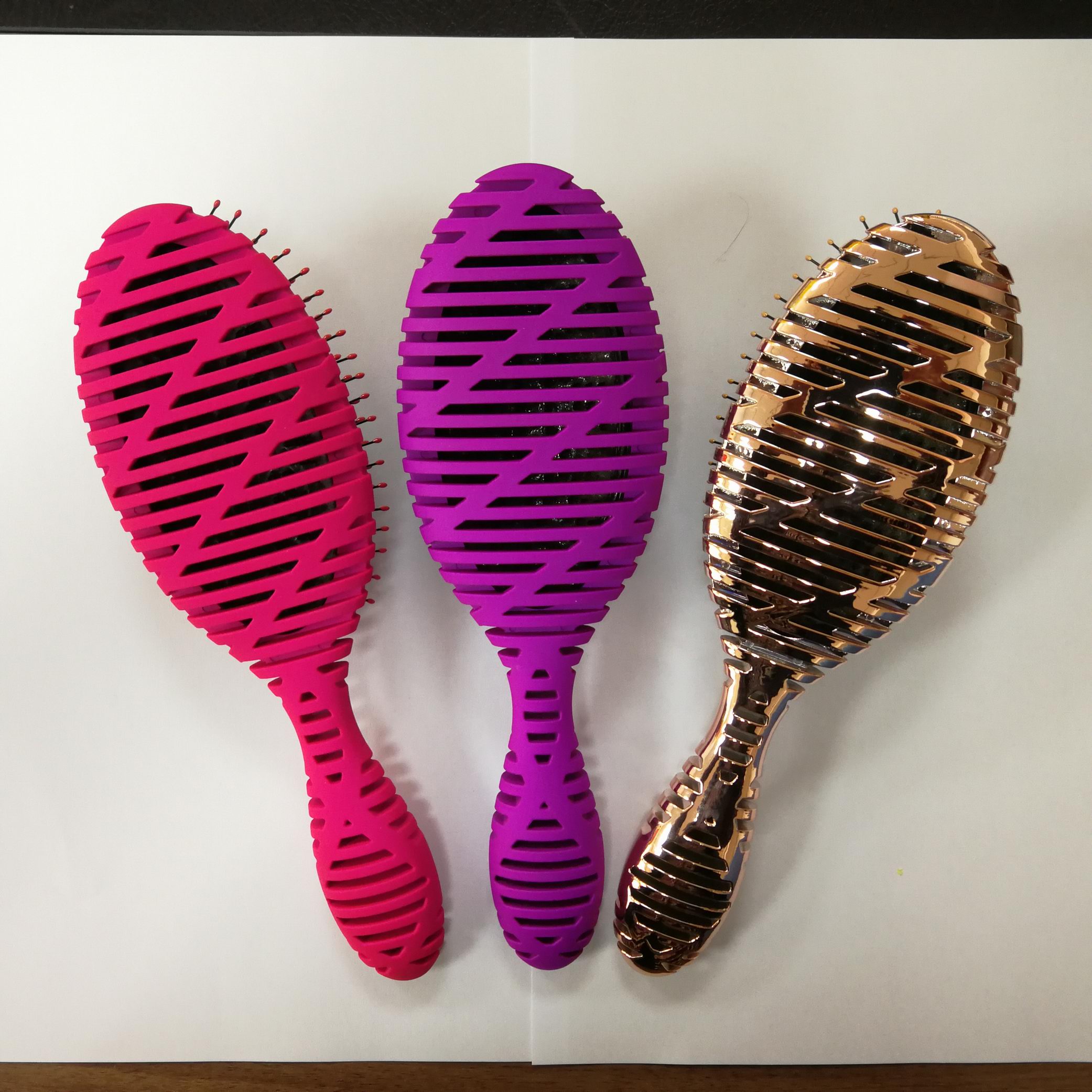 wet hair brush