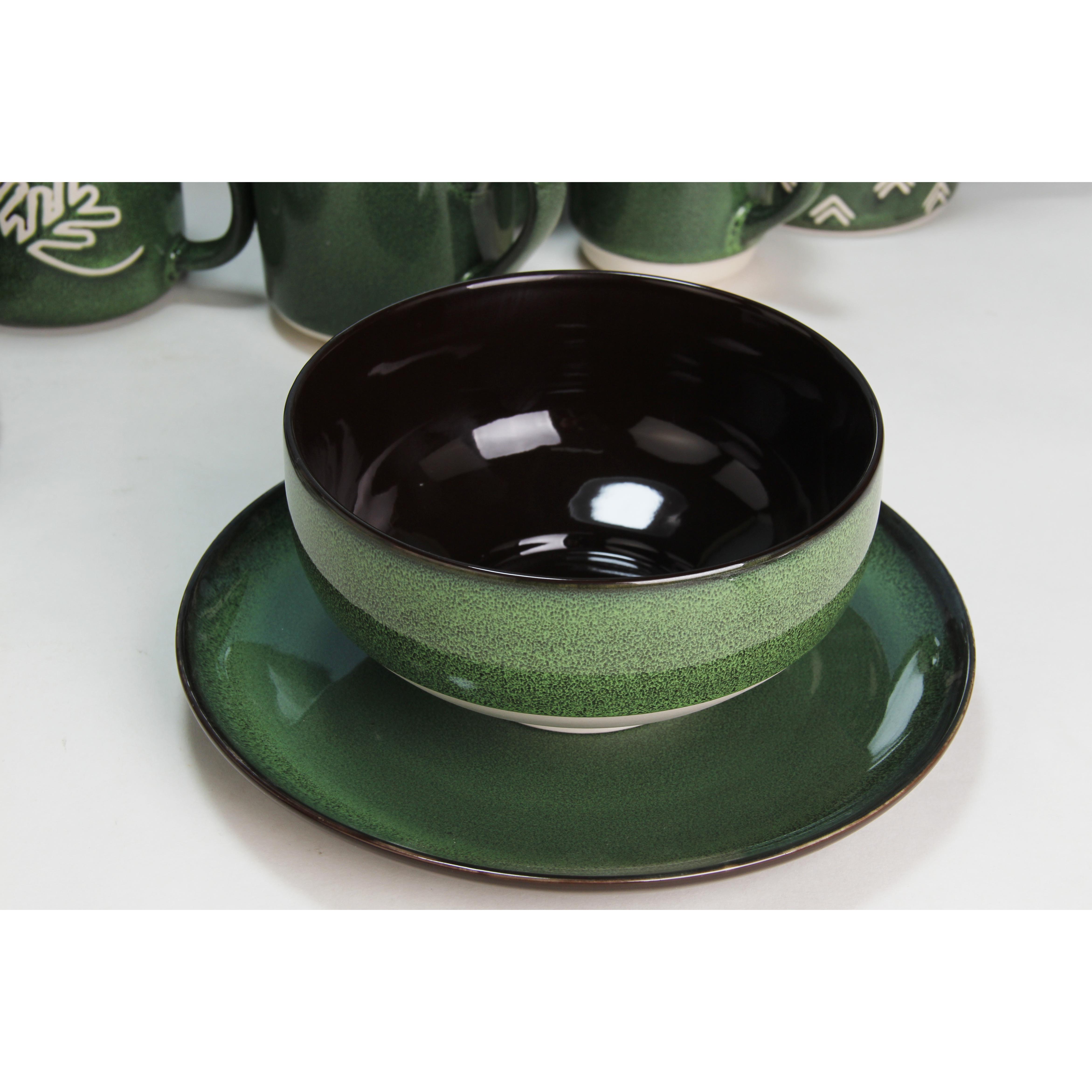 Kic Christmas Reactive Green Dinnerware Set