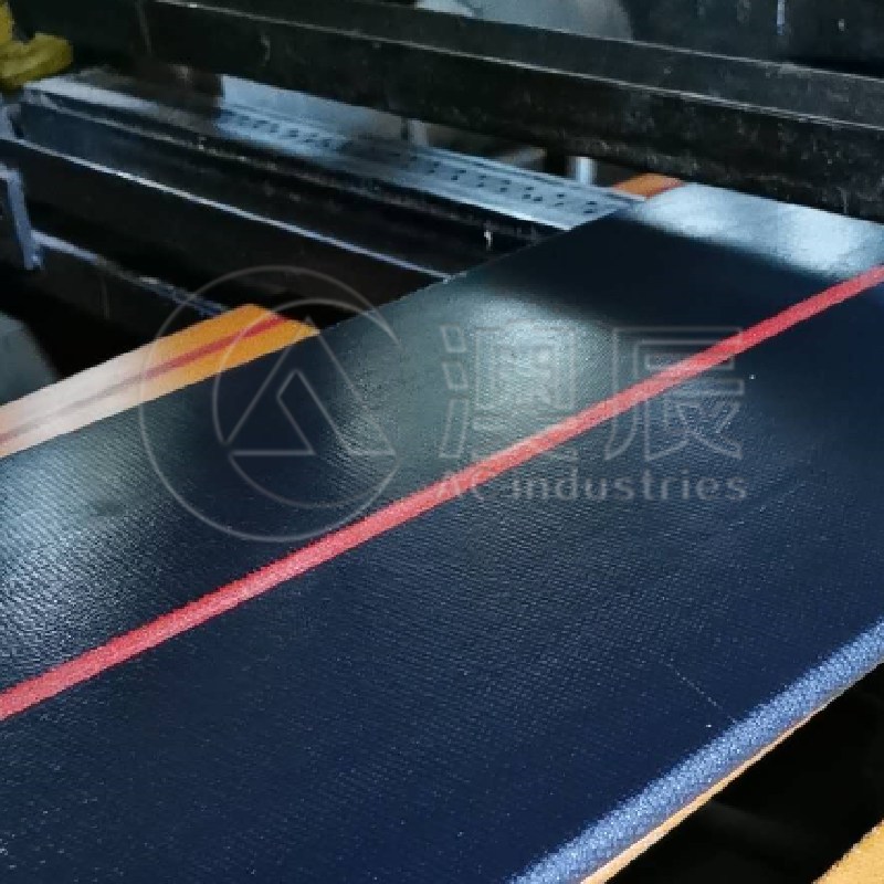 Flat transmission belt CC