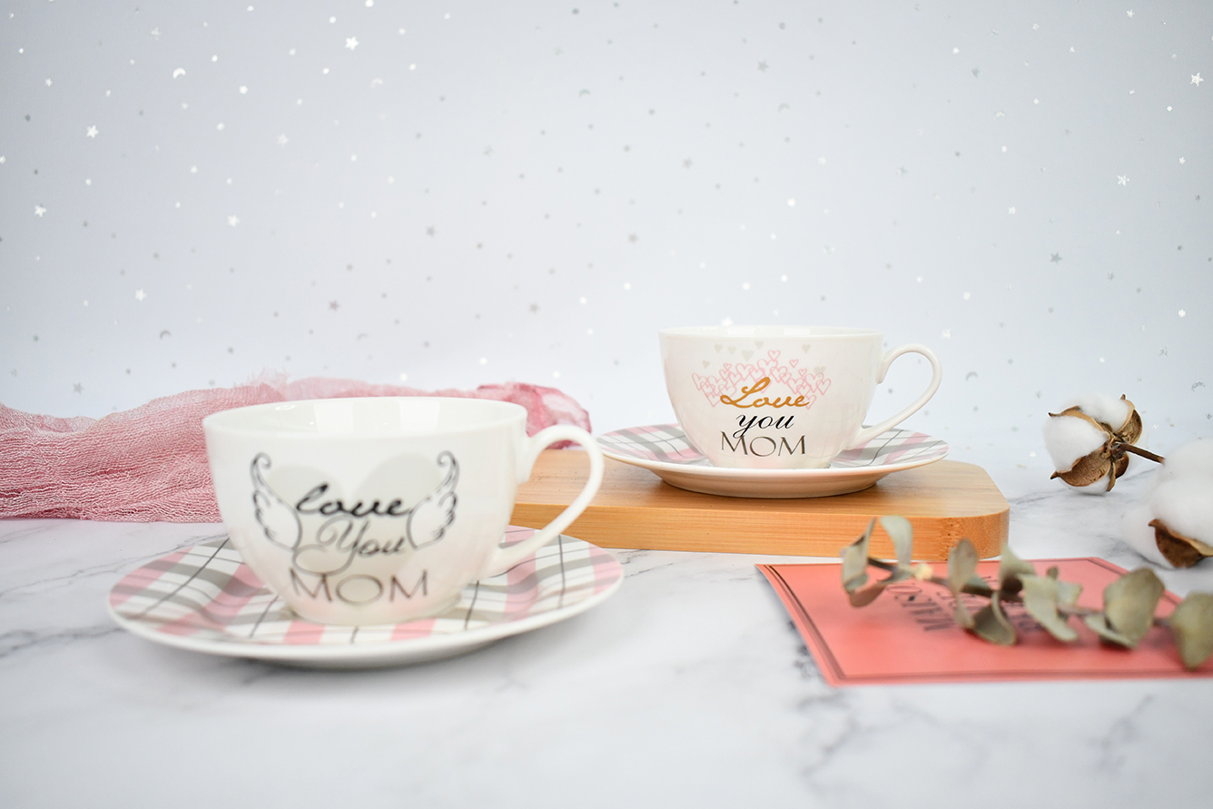 set of 2 tea cups and saucers as gift