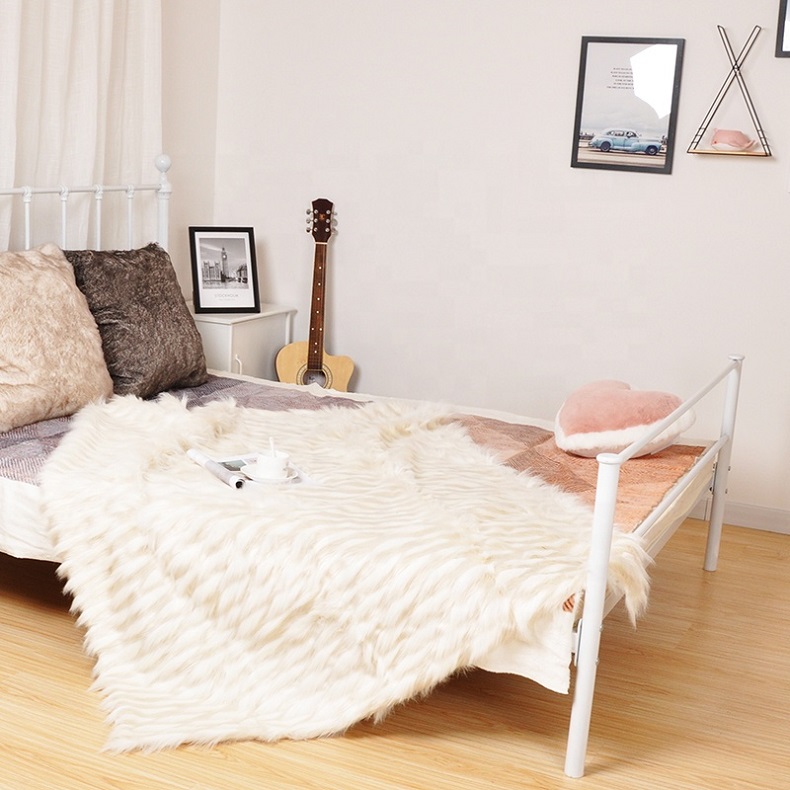 New Arrival faux fur blanket throw customized artificial fur throws blankets with peacock design Soft faux fur blankets throws
