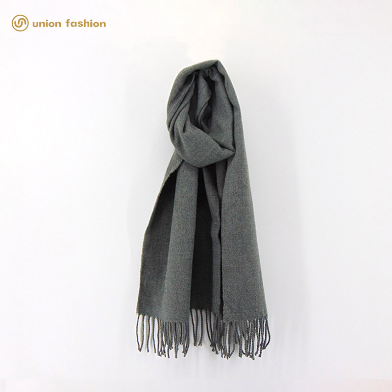 Man fashion scarf