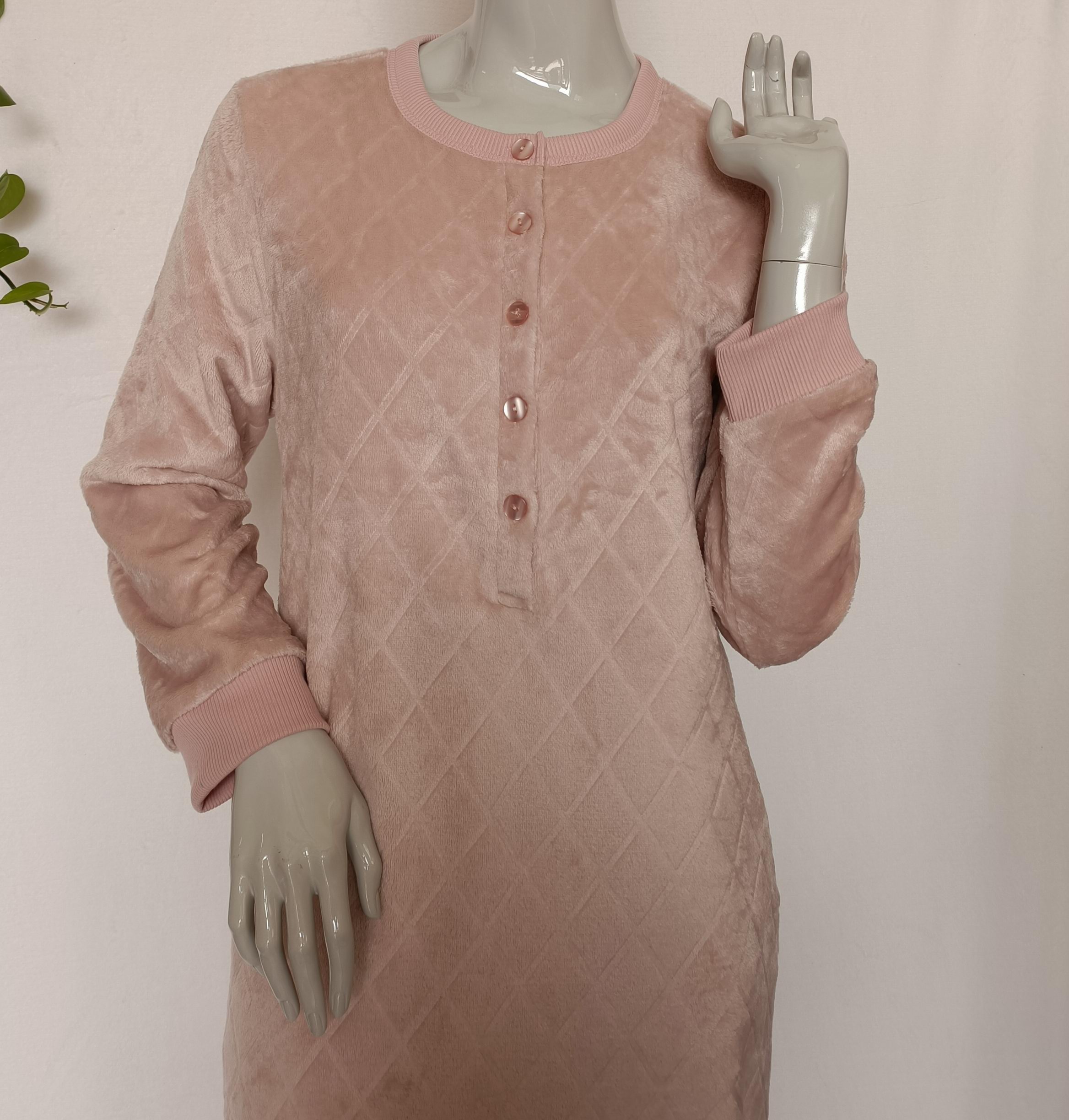 Ladies nightgown