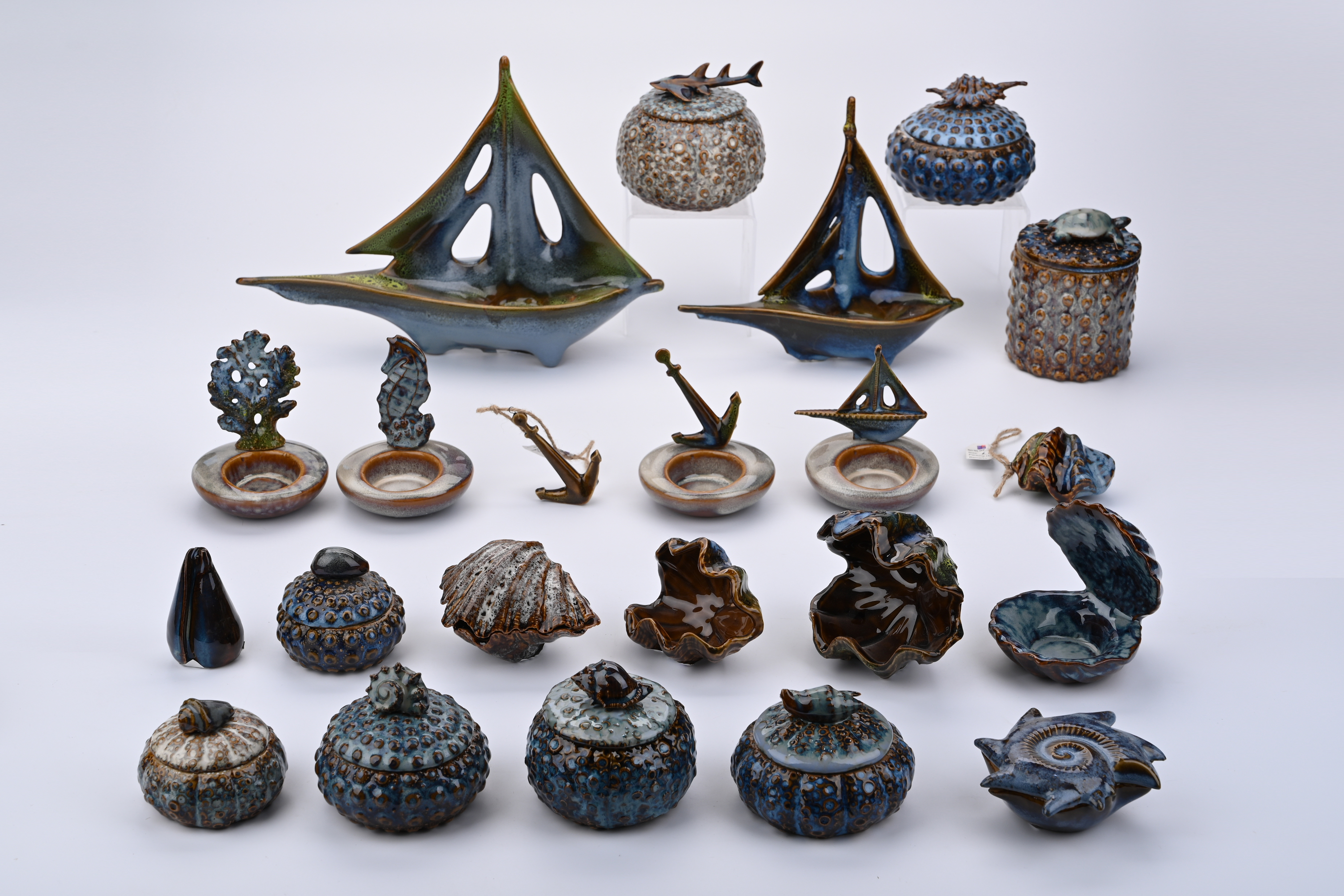 Marine furnishing articles