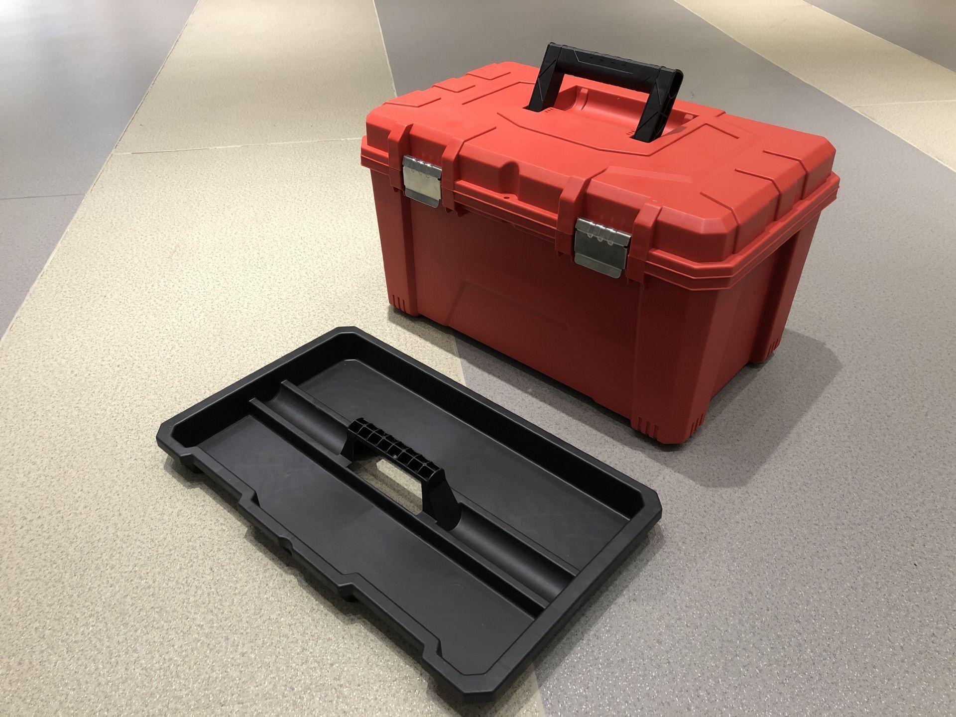 Plastic Tool Box 20”