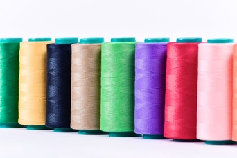 402 5000y or sewing spun polyester sewing thread
