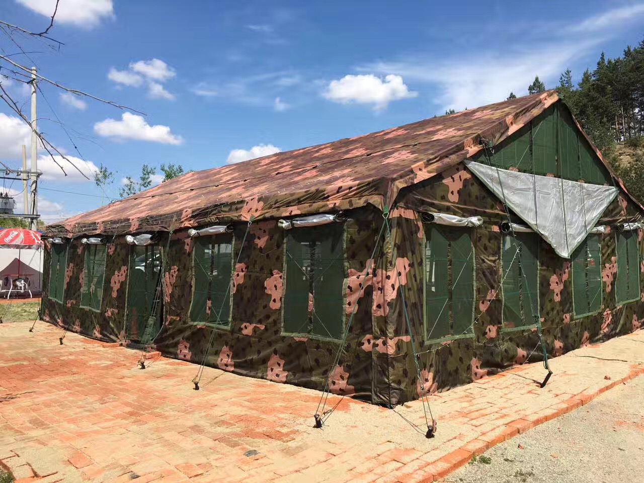 Dining and restaruant tent