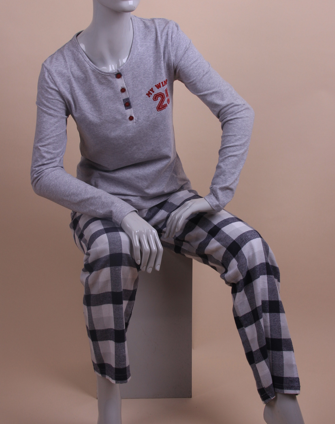 Ladies PJ knitting top with woven pants