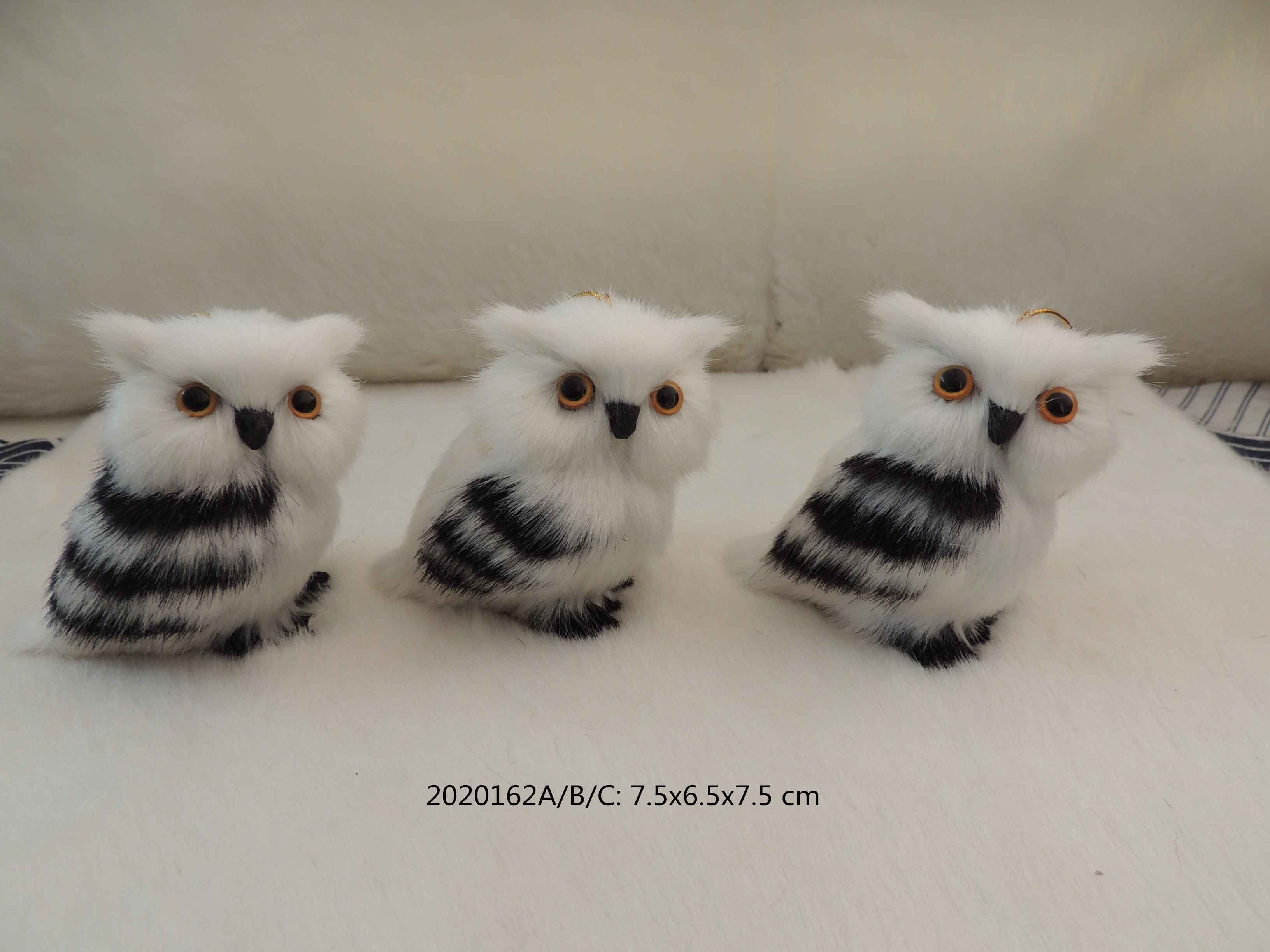 Set of three owls