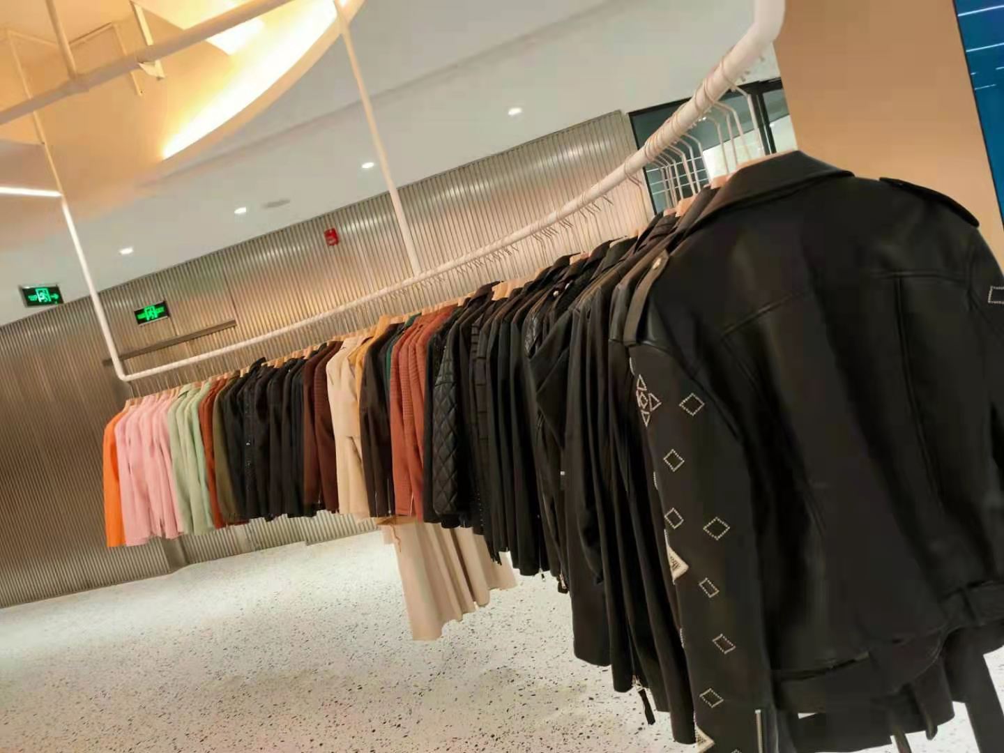 Wenzhou Zhenjin Clothing Co., Ltd. – women's jacket 1