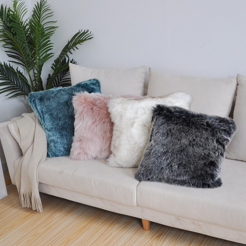 Luxury shaggy faux fox fur pillow for living room decoration faux fur cushions pillows suppliers Best selling fox fur throw pillows