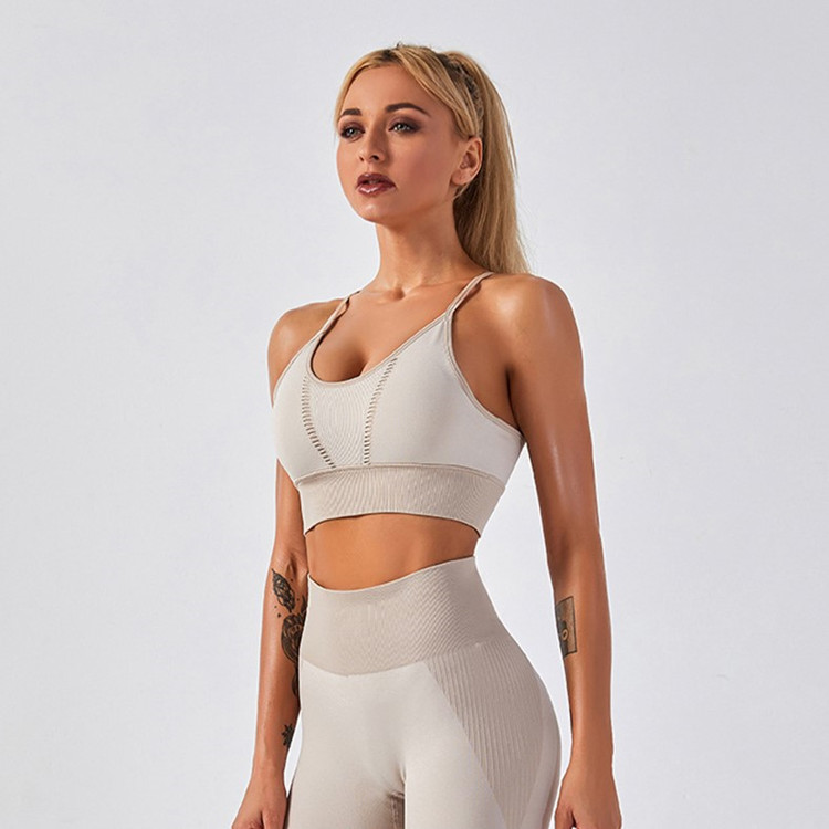 European and American seamless yoga clothing suit spring and autumn new style striped knitted hip-lifting elastic fitness