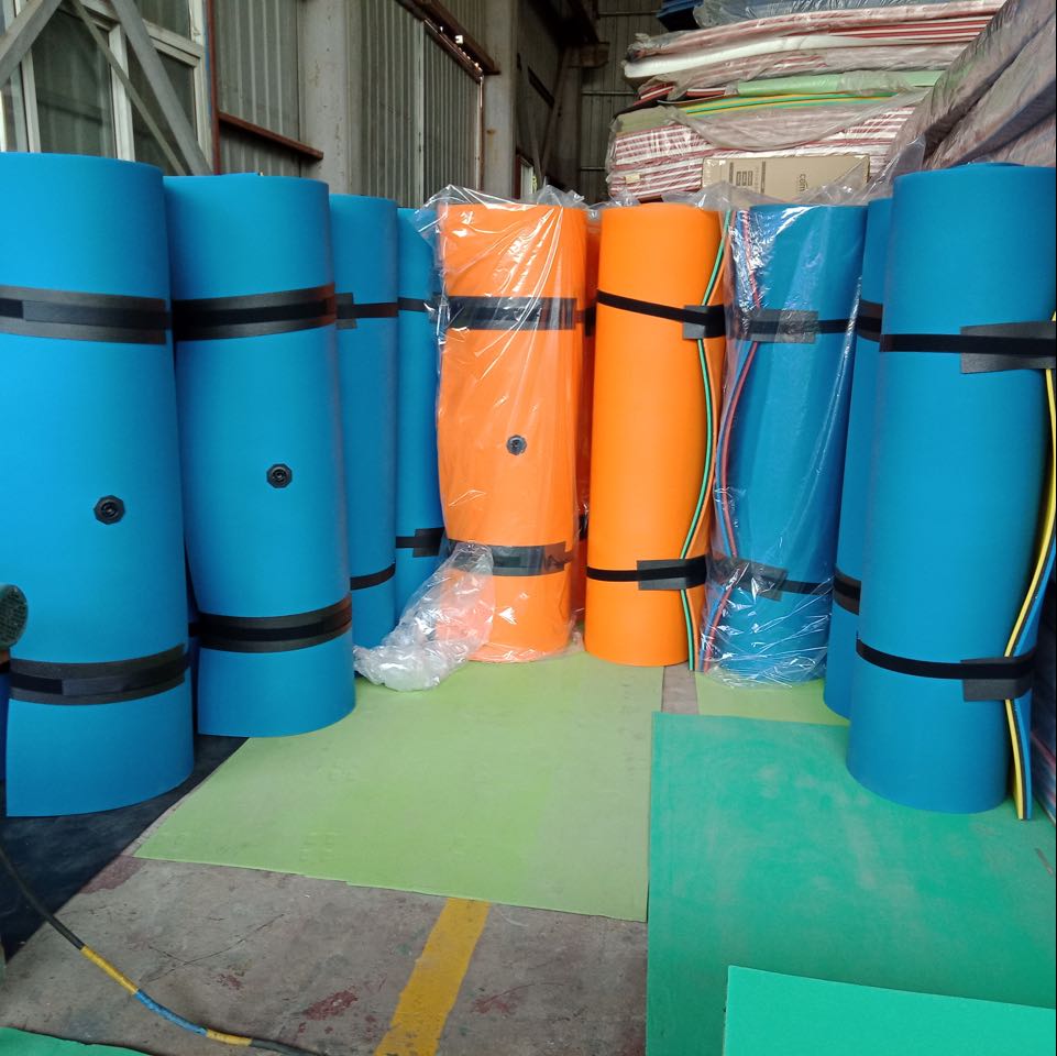 Popular size 15x6ft Water Mattress Floating Foam Pool Toys