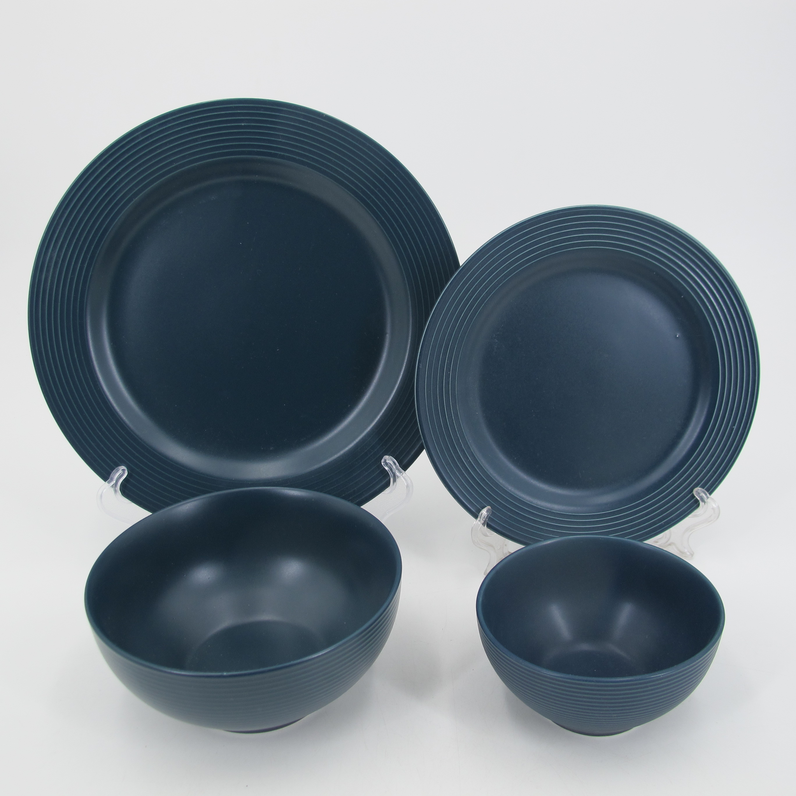 16pc embossed glazed dinner set