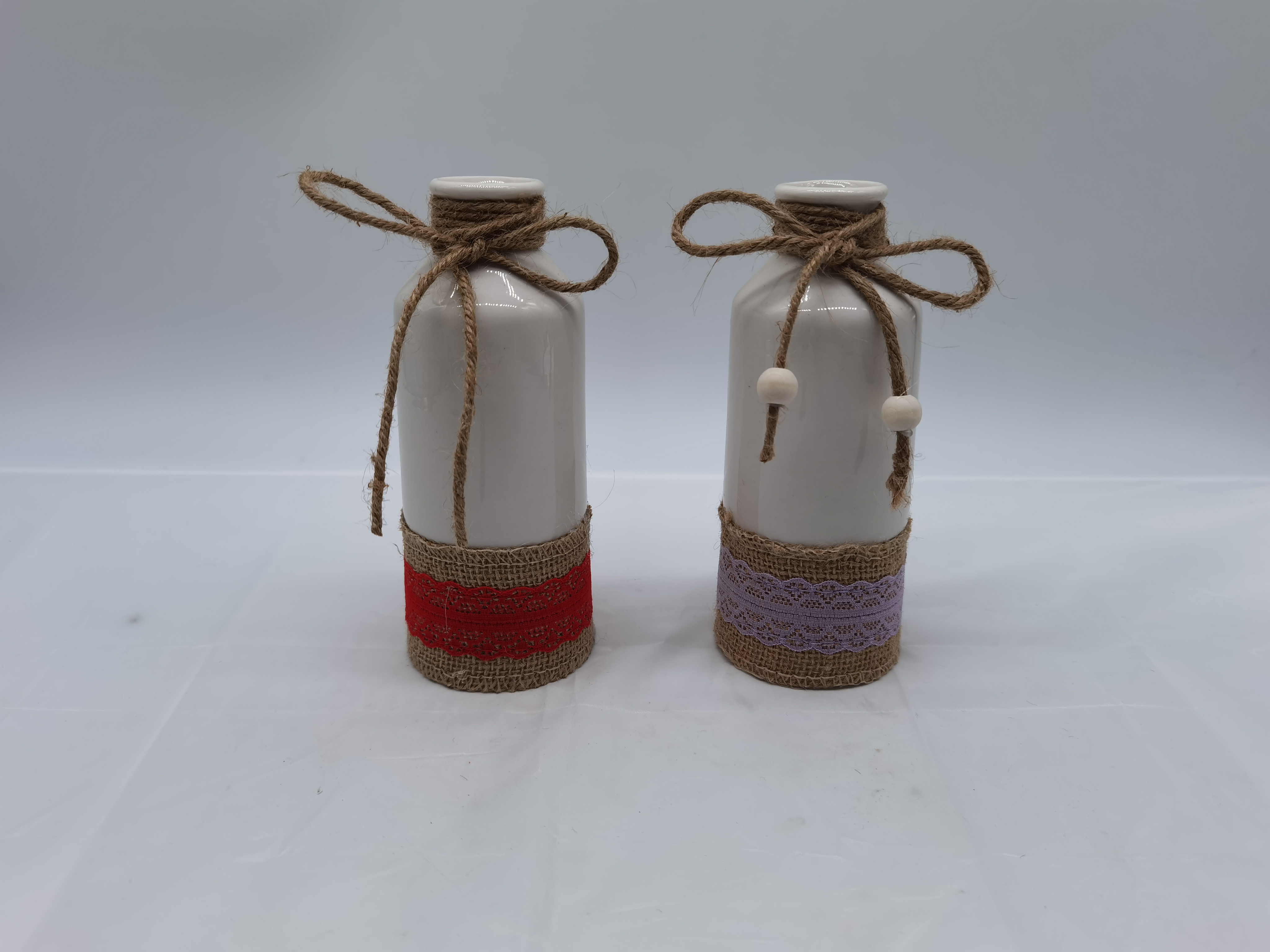 Decorative tabletop ceramic flower vase