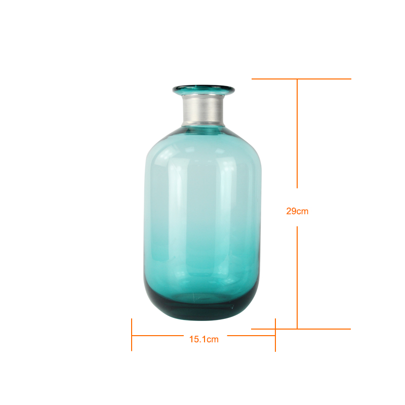Glass vase