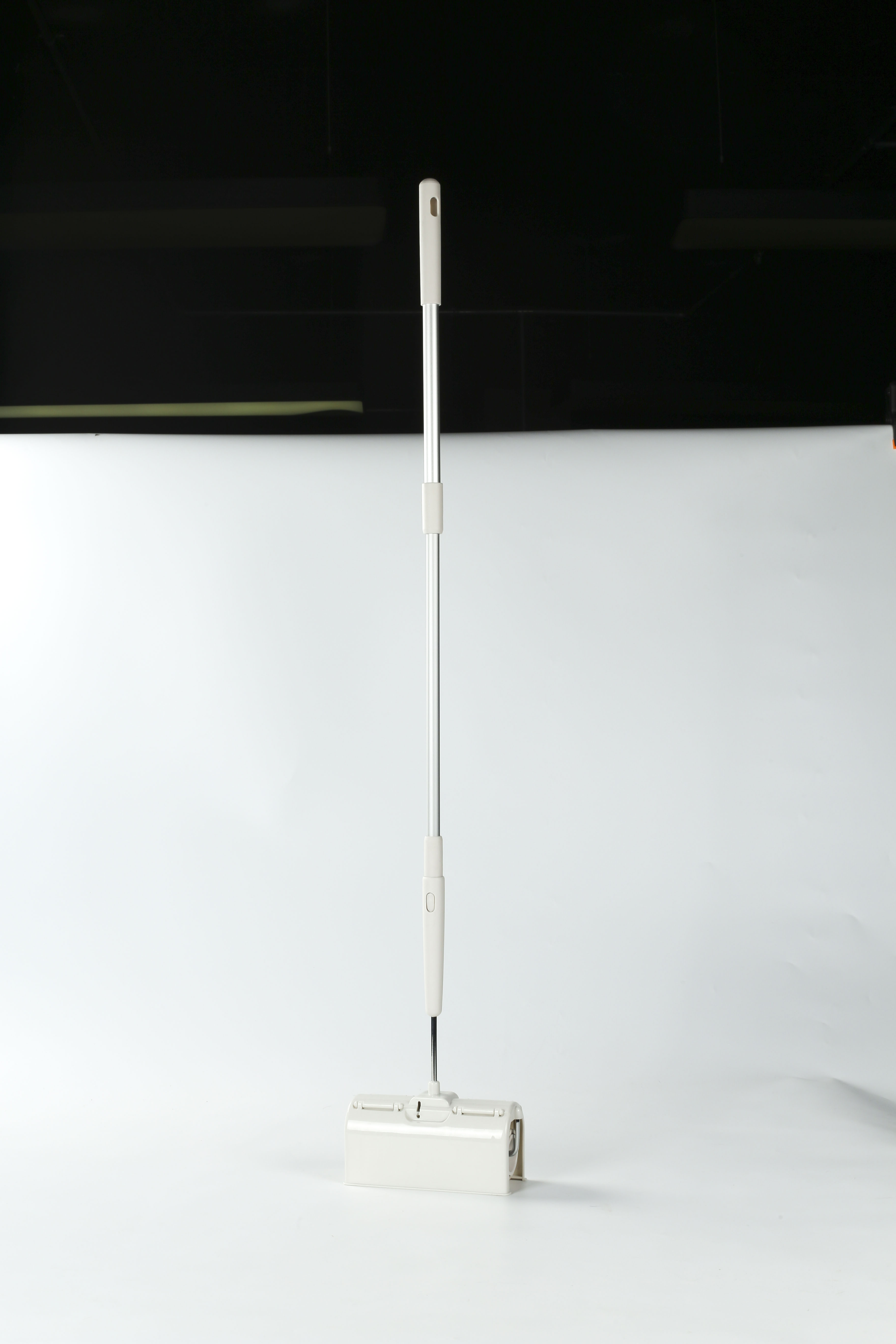 mop cleanner,sticky lint roller in long handle